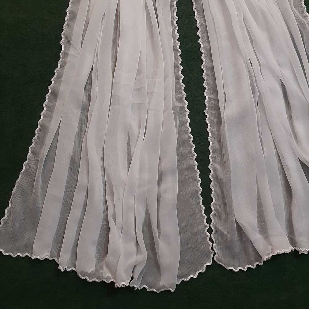 Dupatta in White Color by - Trendy Women Dupatta QHR4800