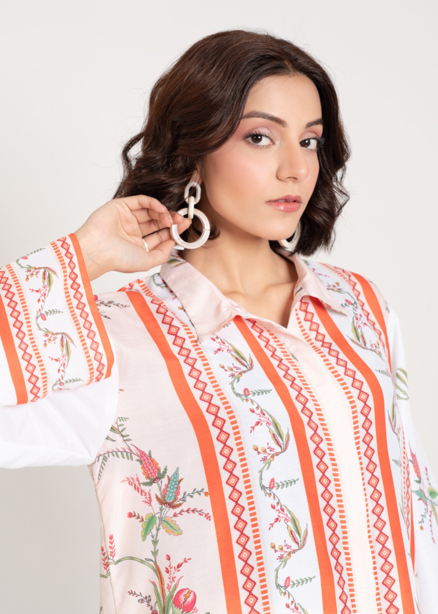 silk finish lawn Kurti in Off-white