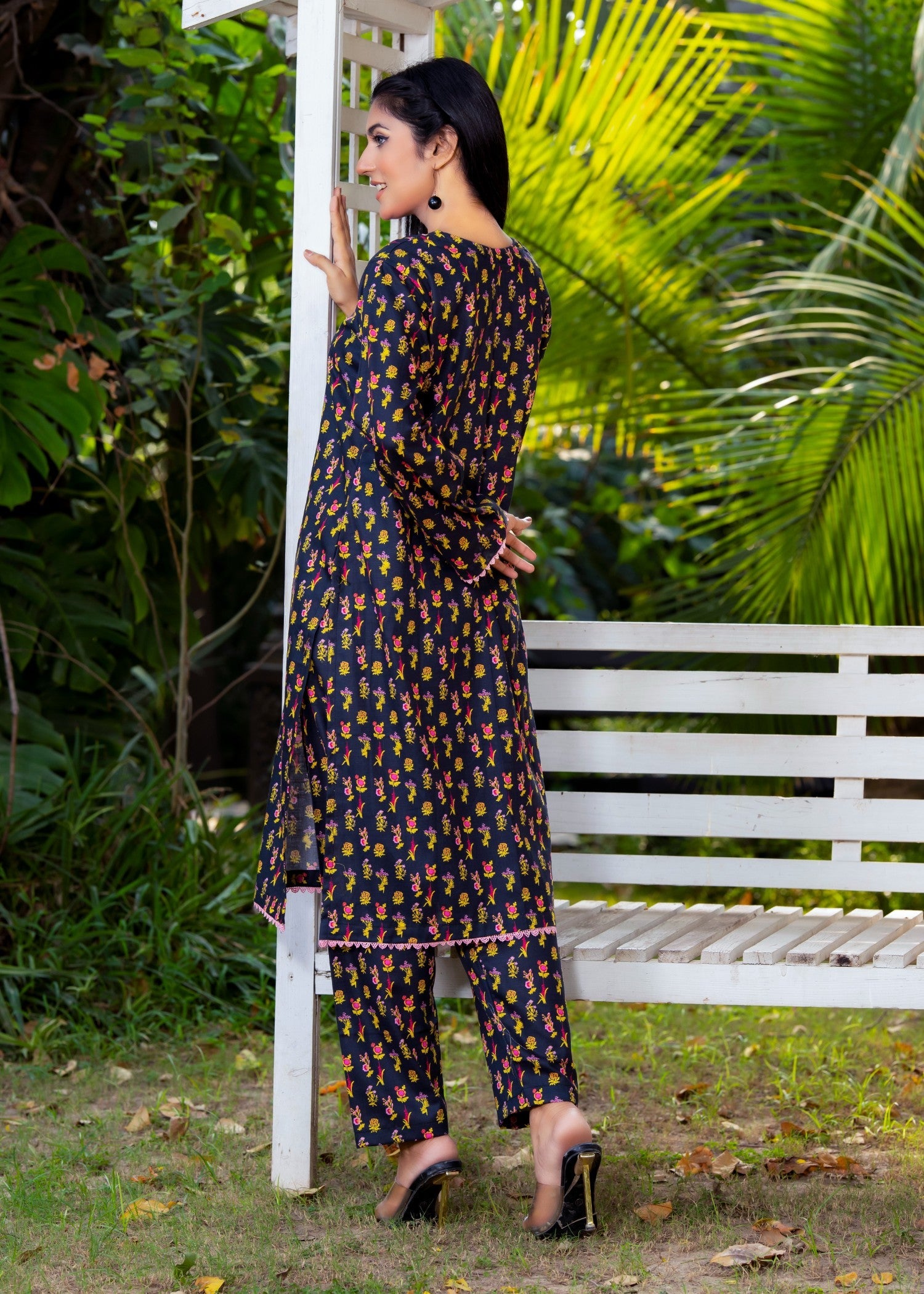 slub khaddar Unstitched in Black