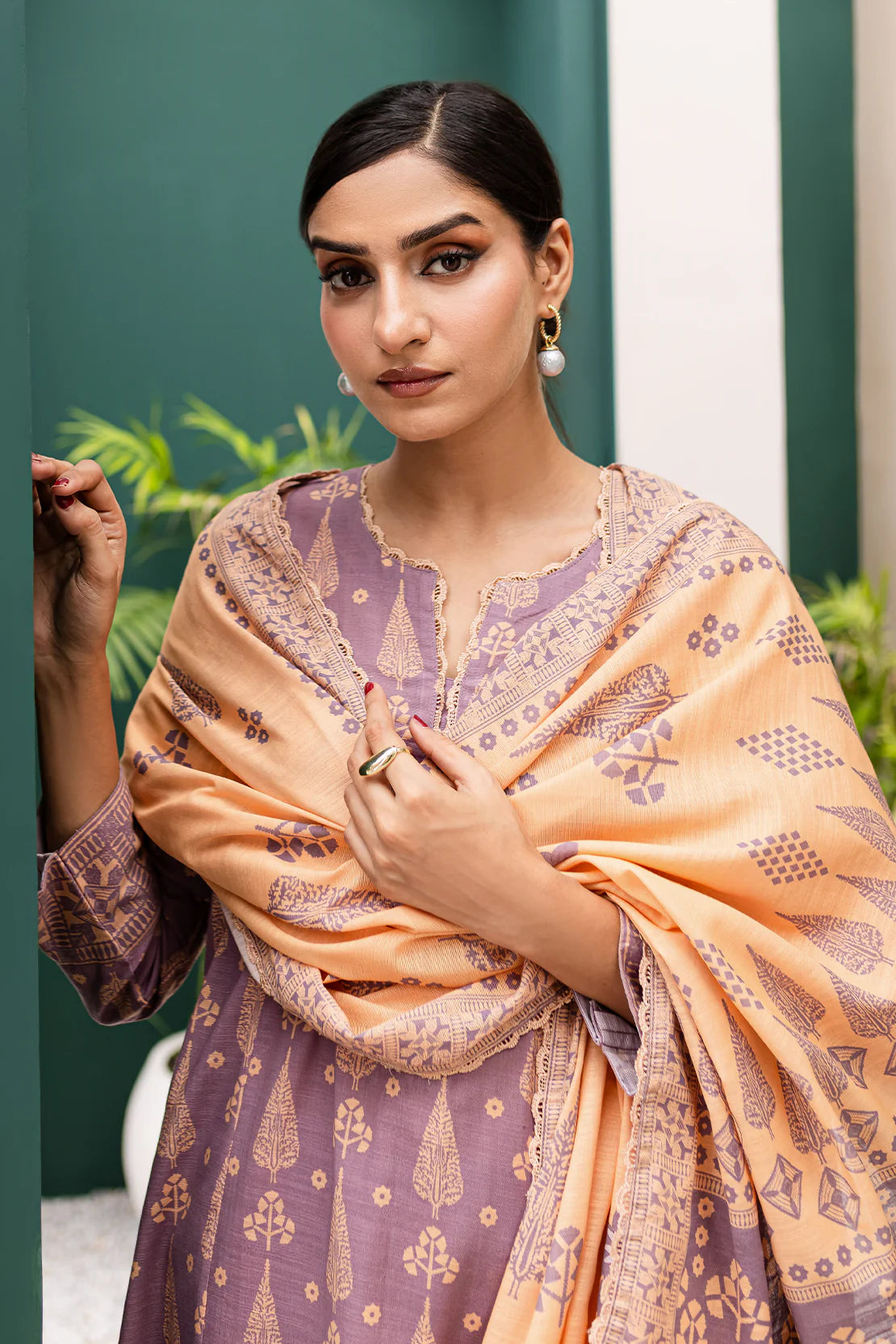 khaddar Unstitched in Mauve