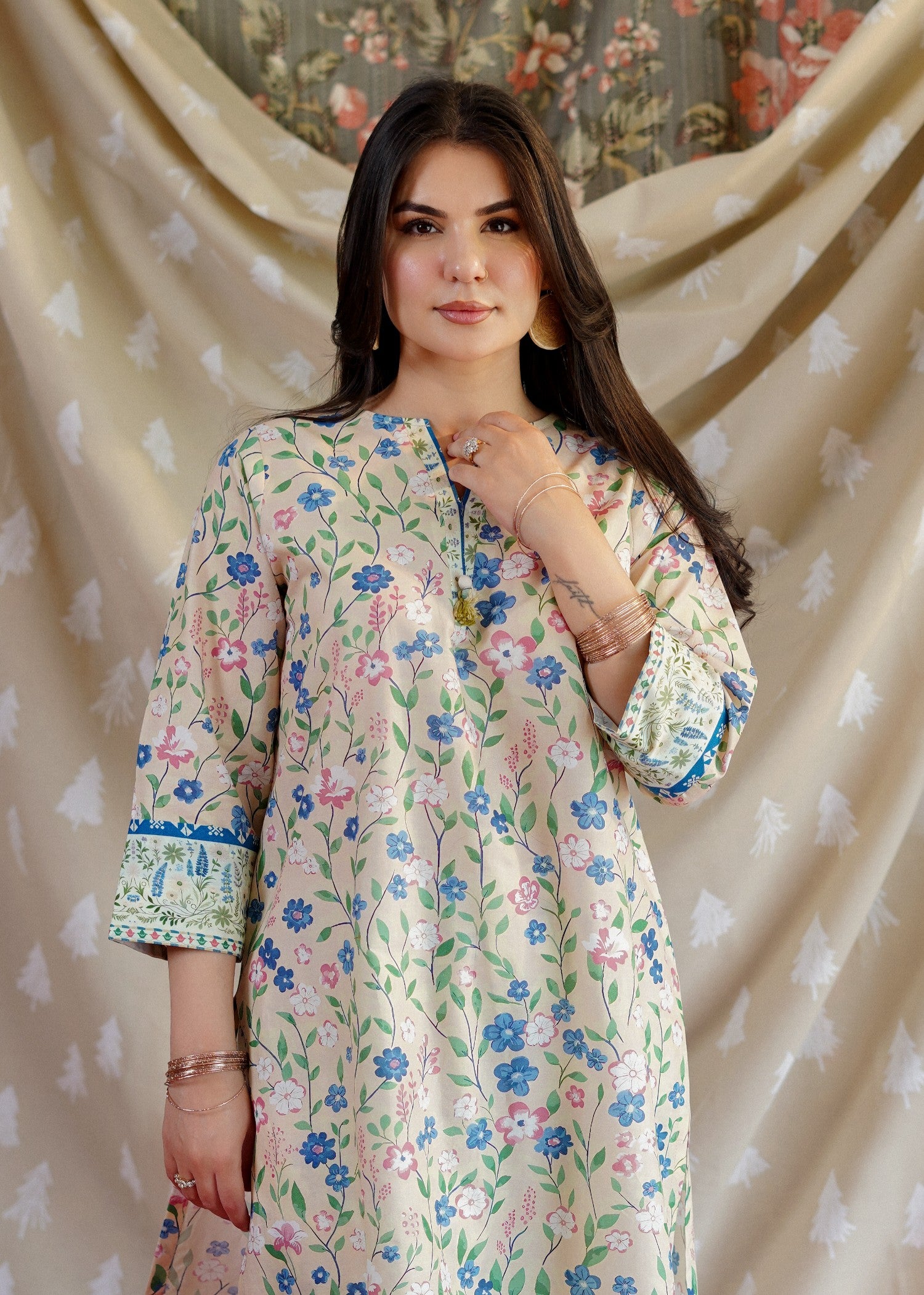 lawn Kurta Set in Vanilla