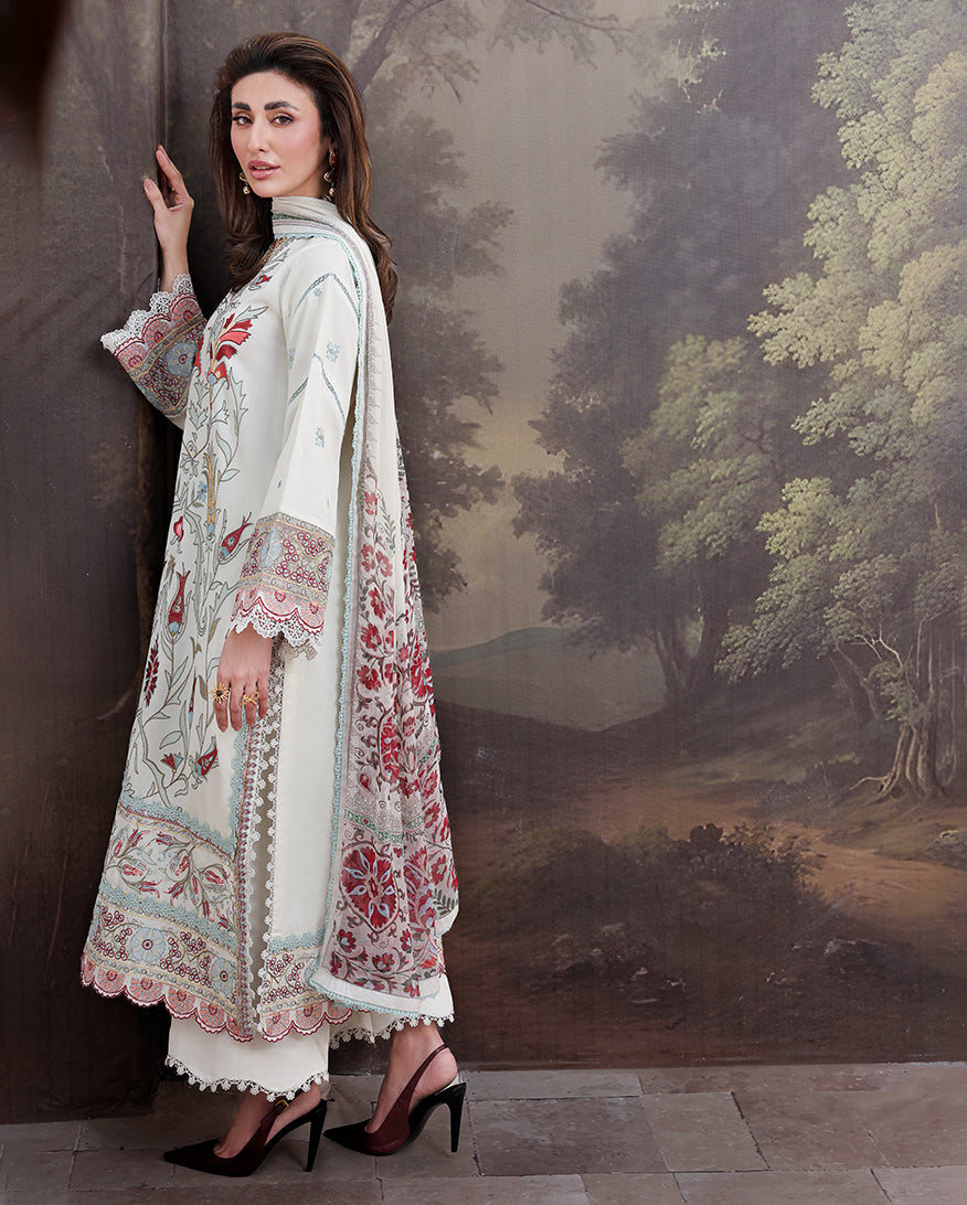 Floral Reveire Lawn – Lunar Glow