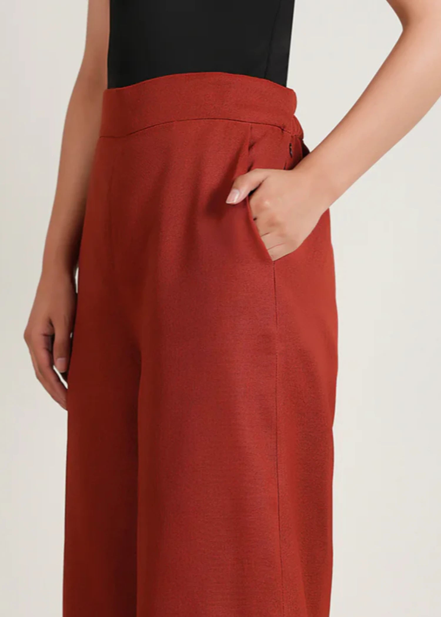 crepe Pants in Rust orange