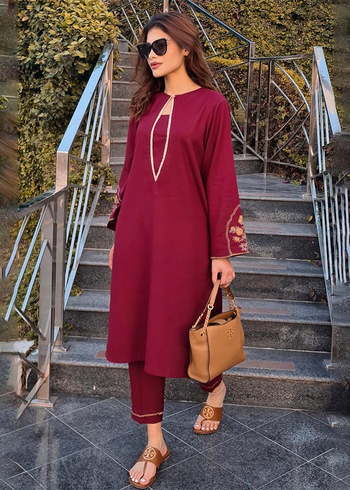 ribbed lawn Kurta Set in Maroon