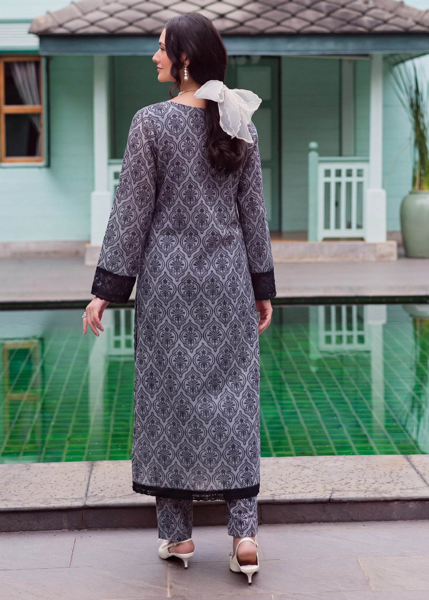 lawn Kurta Set in Dark grey