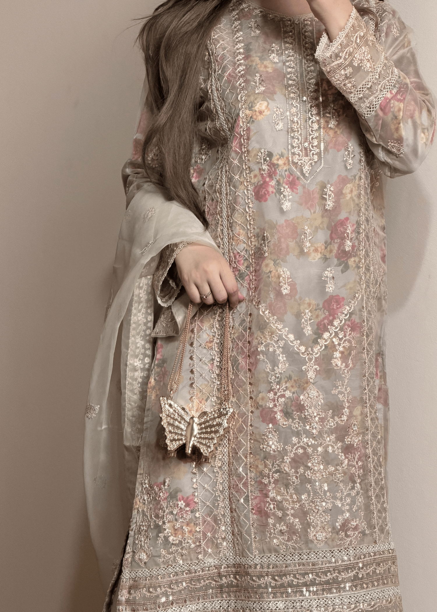 zari organza Kurta Set in Eggshell