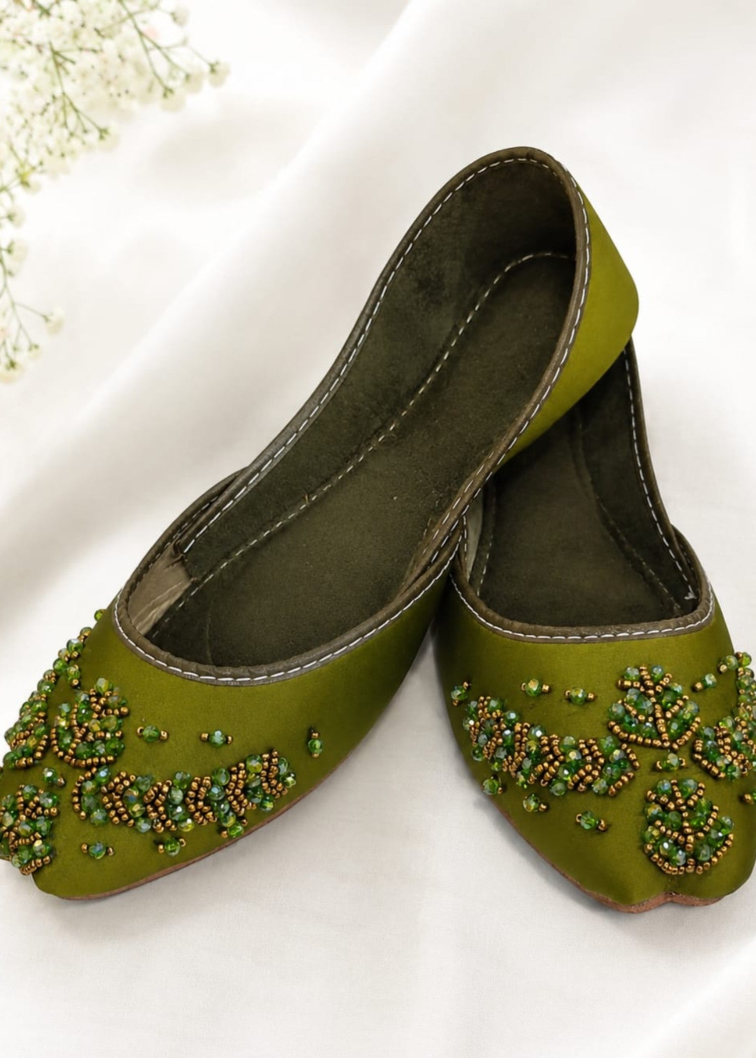 Khussa in Avocado green by - High Quality Women Khussa IEV5527