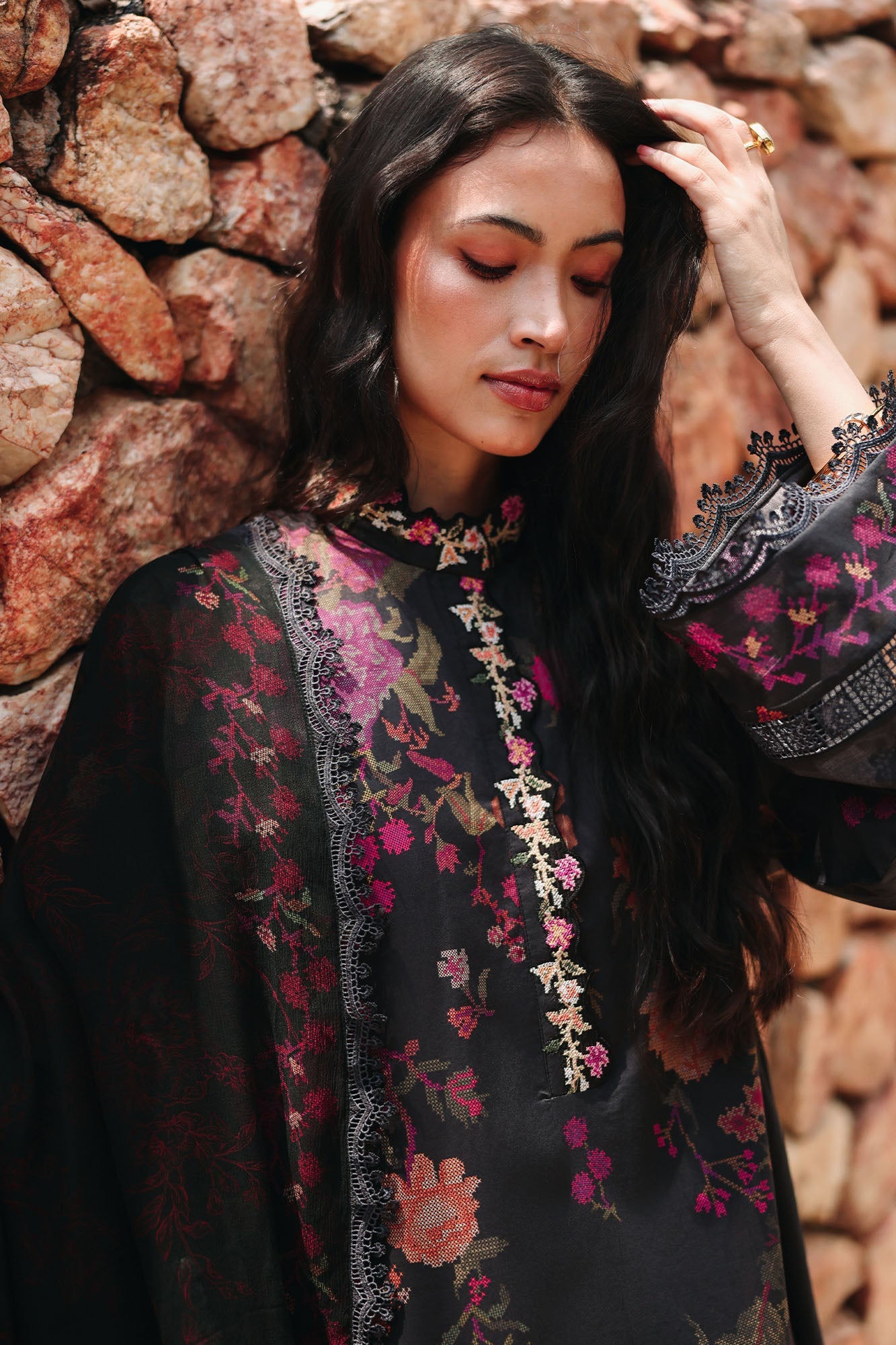 Eid Lawn Edit – Shadow Grace