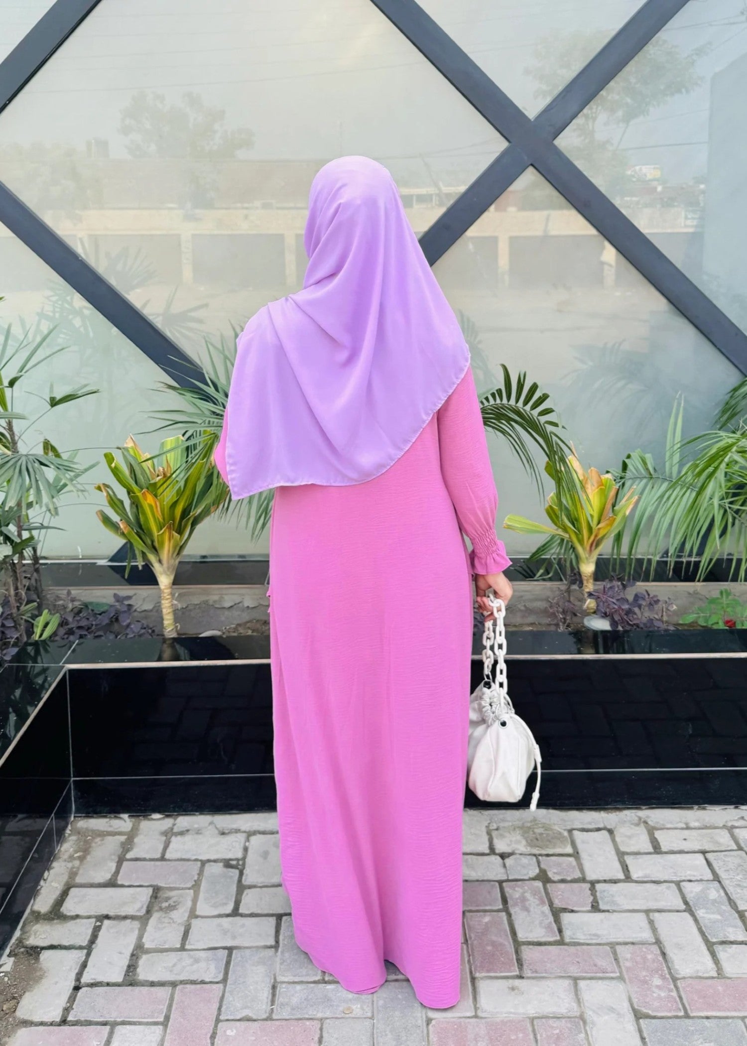 polyester Abaya in Shocking pink