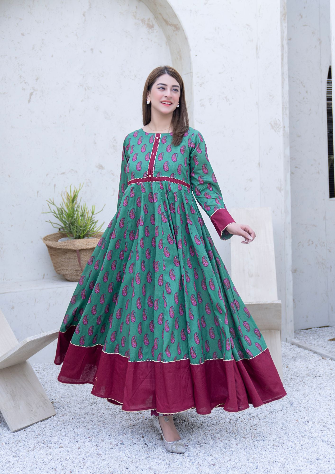 lawn Pishwas in Maroon, sea green