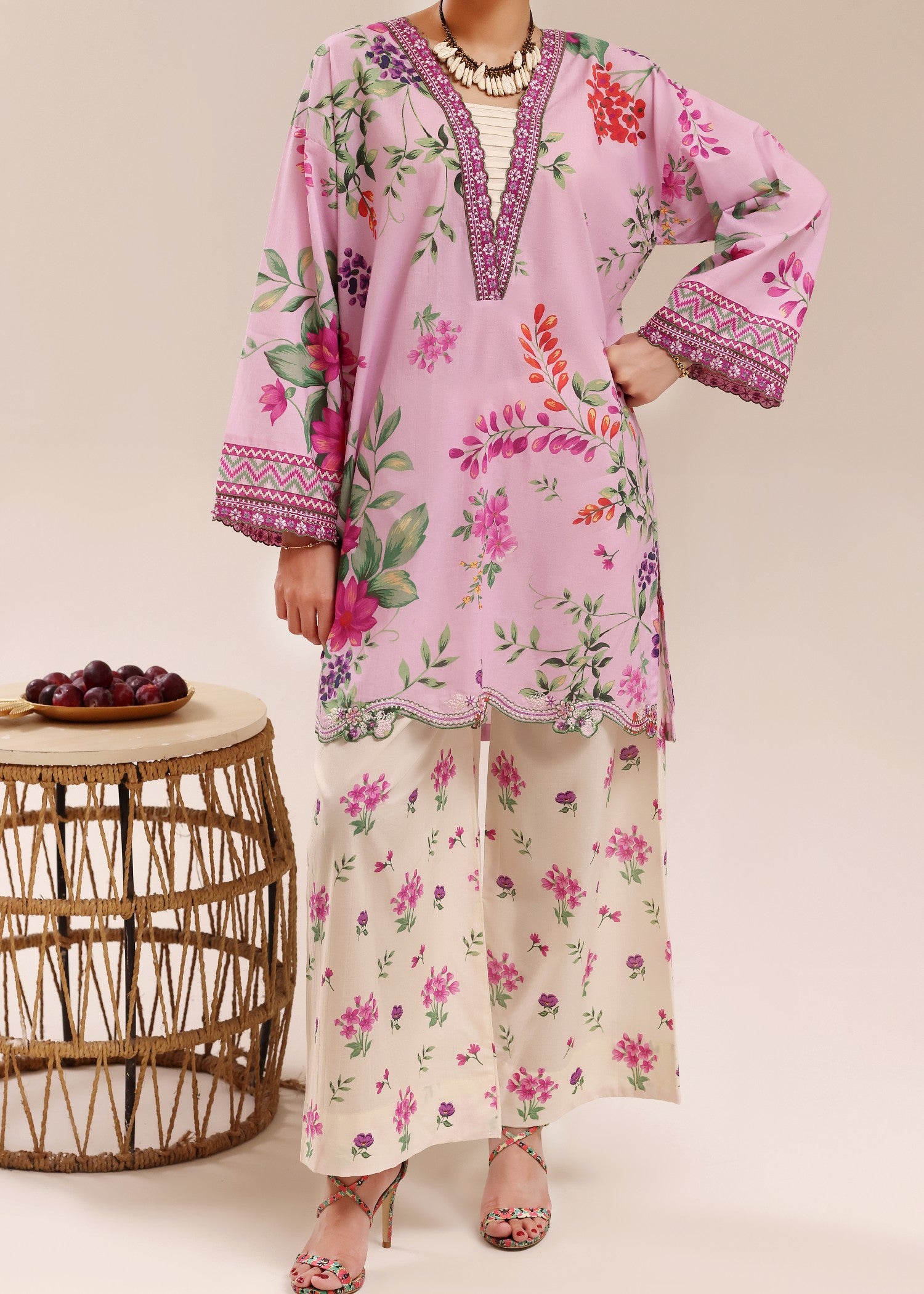 lawn Kurta Set in Lavender pink