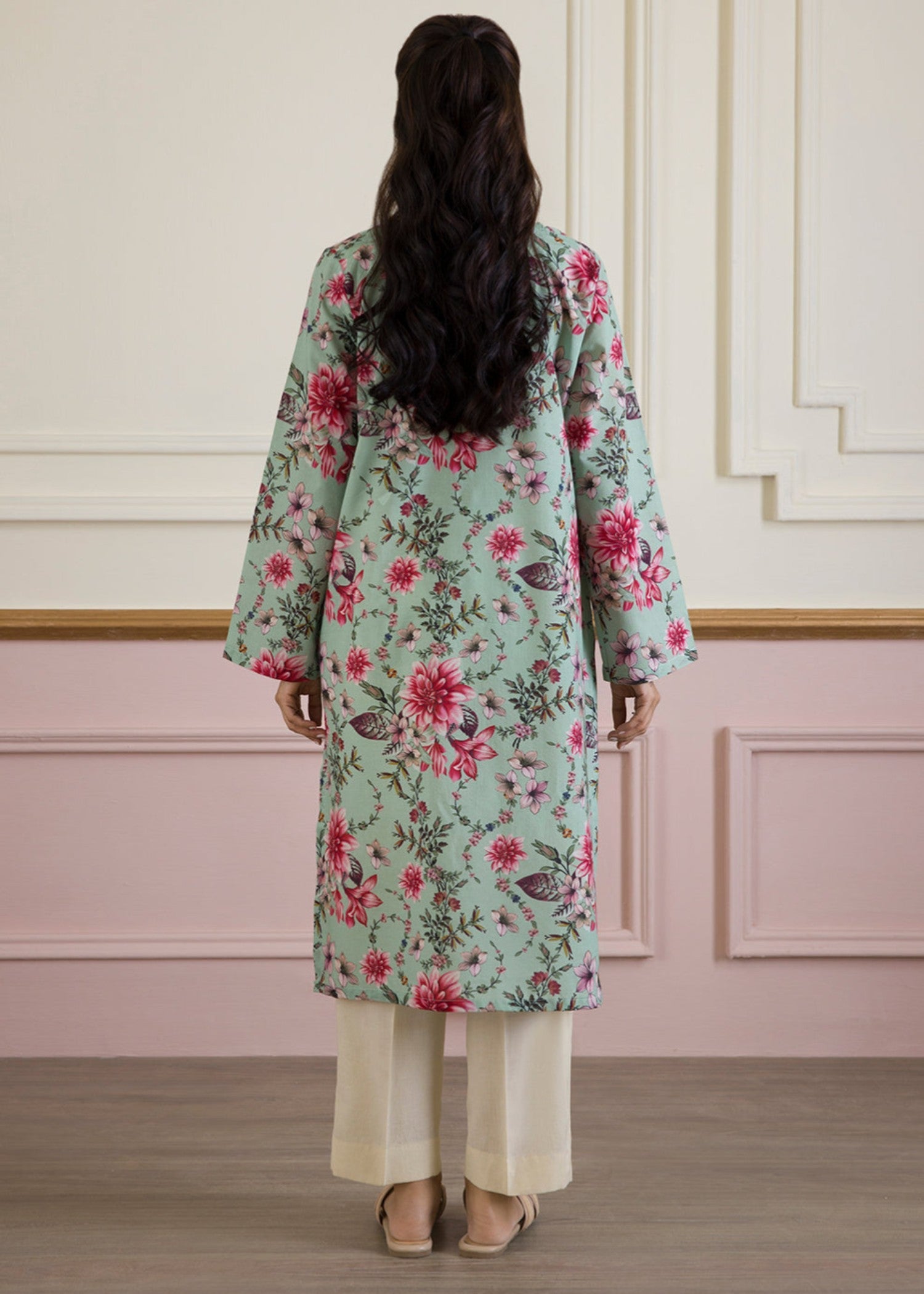 cambric Kurti in Moss green