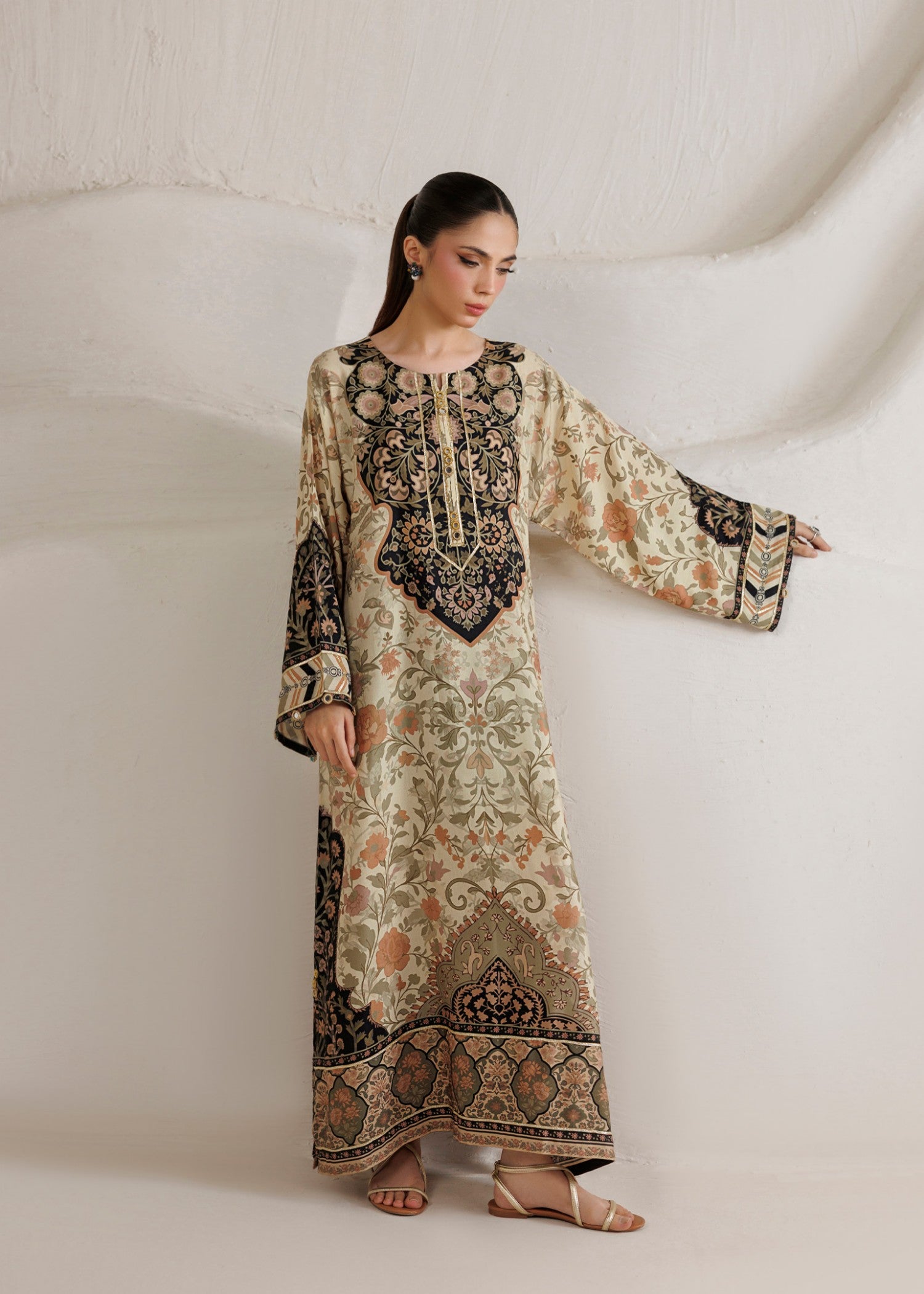 raw silk Kaftan in Beige