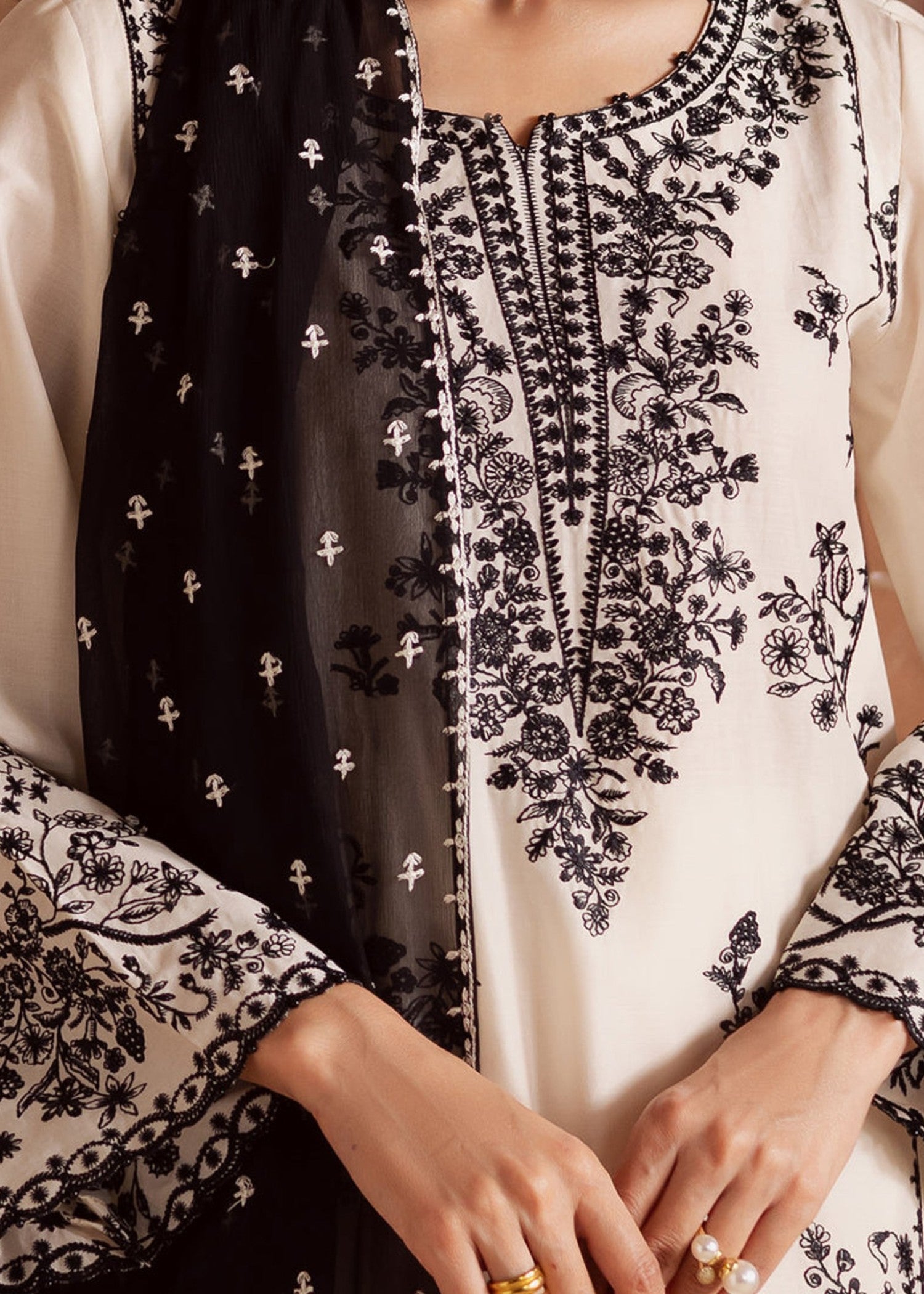 lawn Kurta Set in White