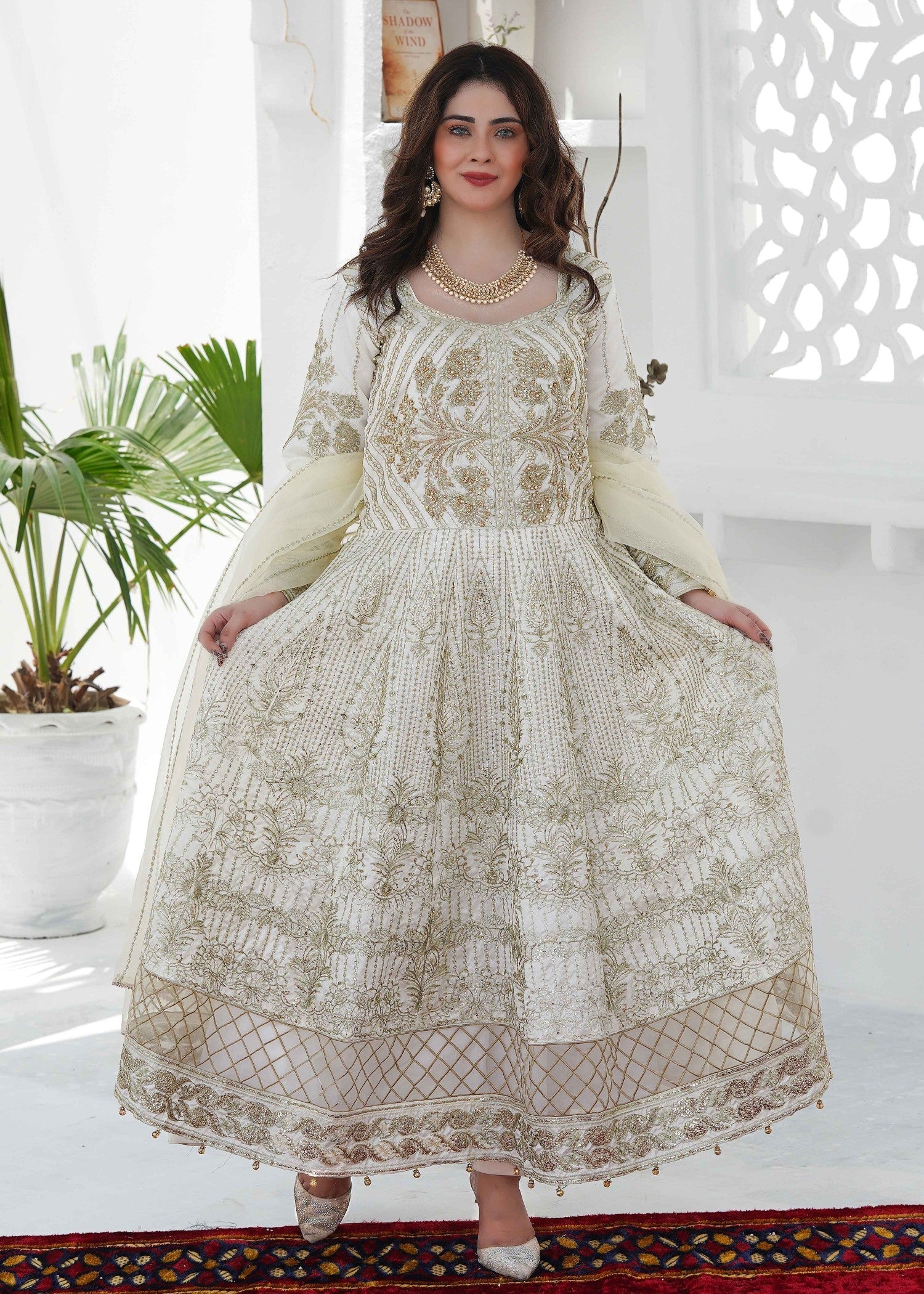 raw silk Maxi in White