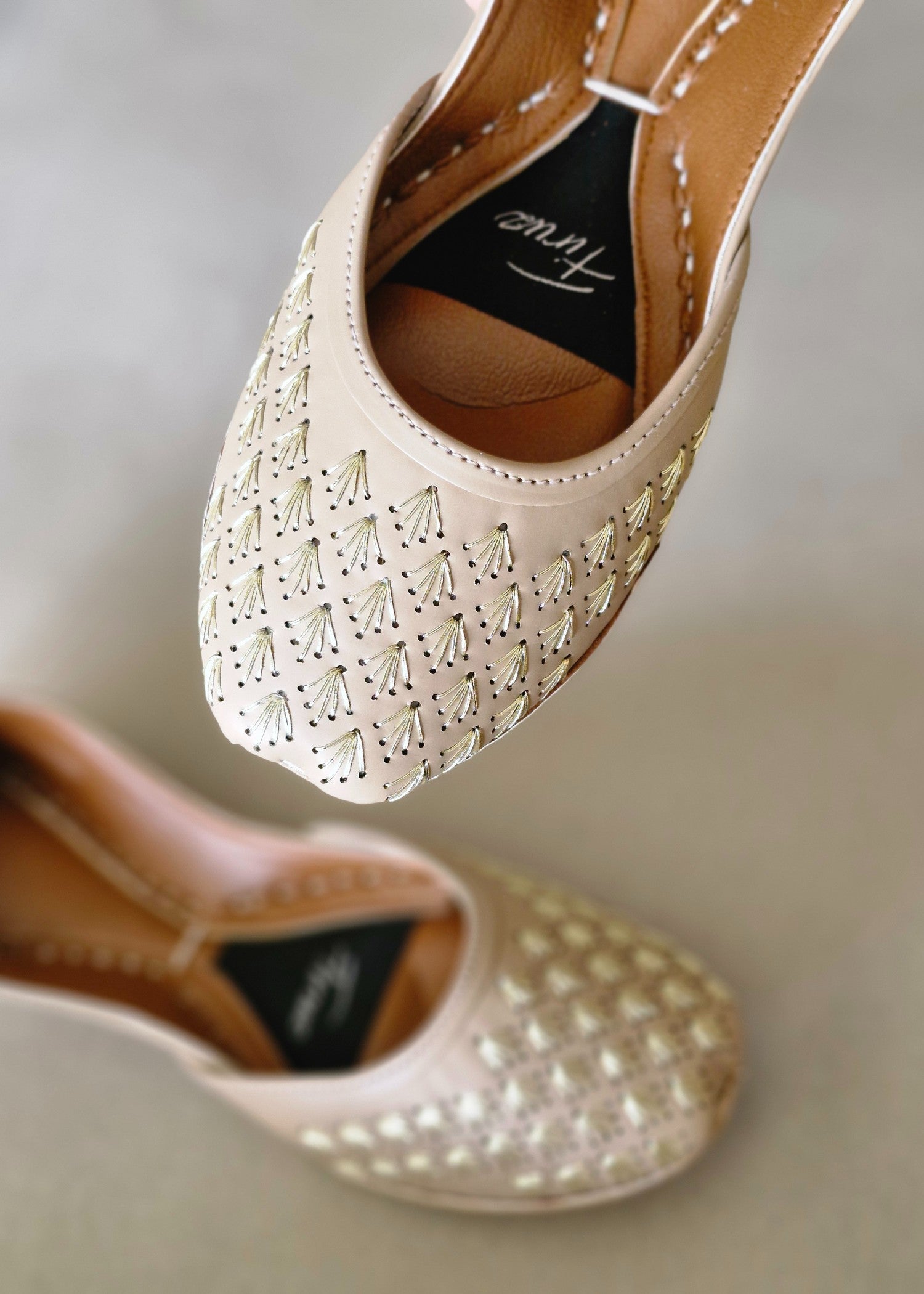 Khussa in Ivory by - High Quality Women Khussa YEV4157
