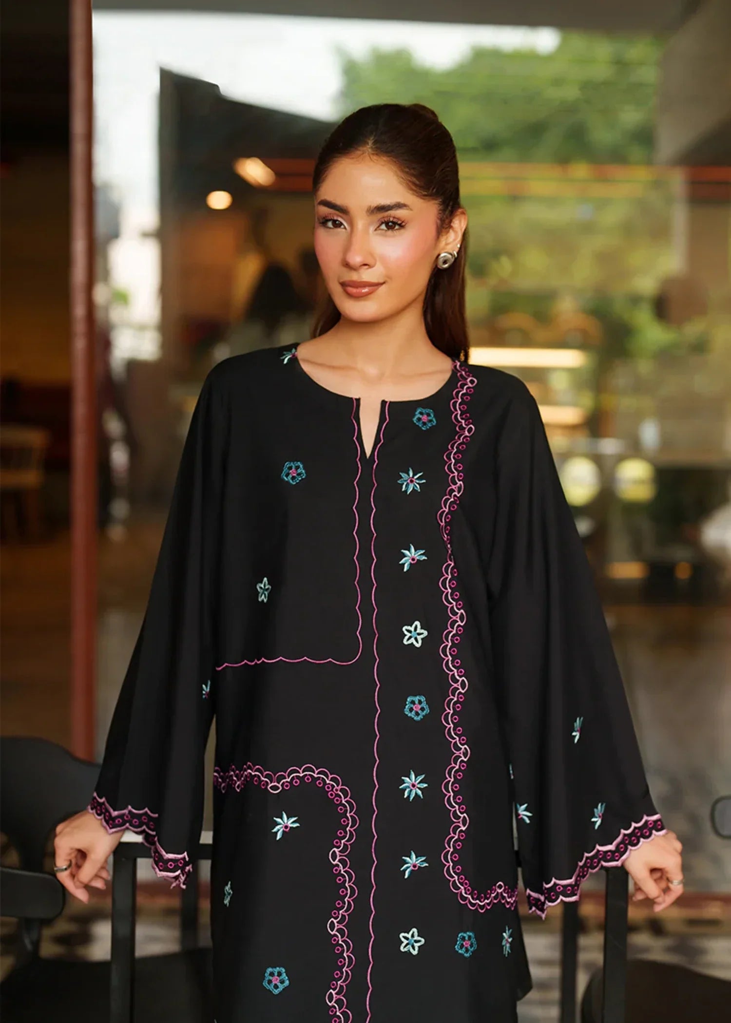 blended satin Kurta Set in Black