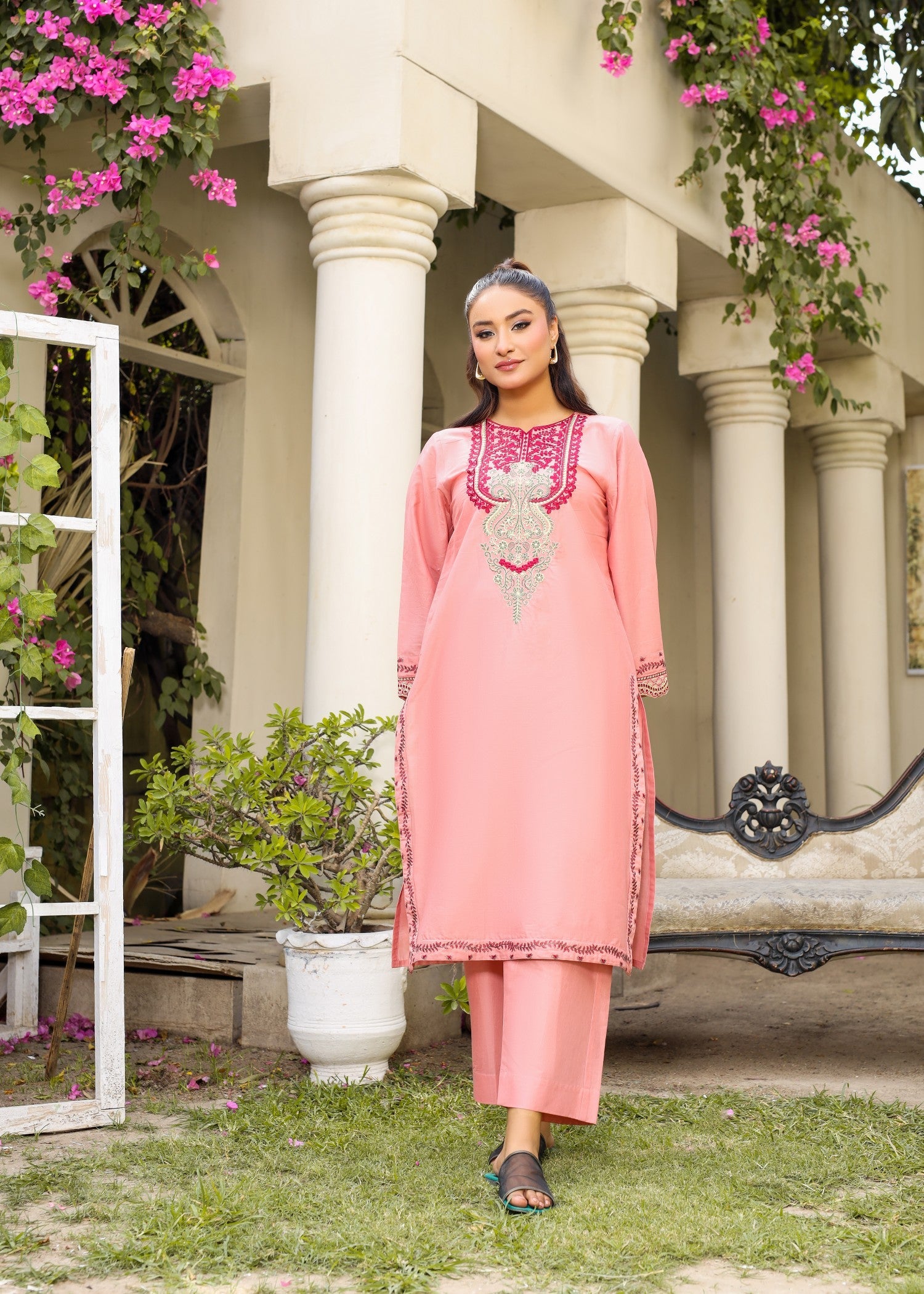 lawn Kurta Set in Peach pink