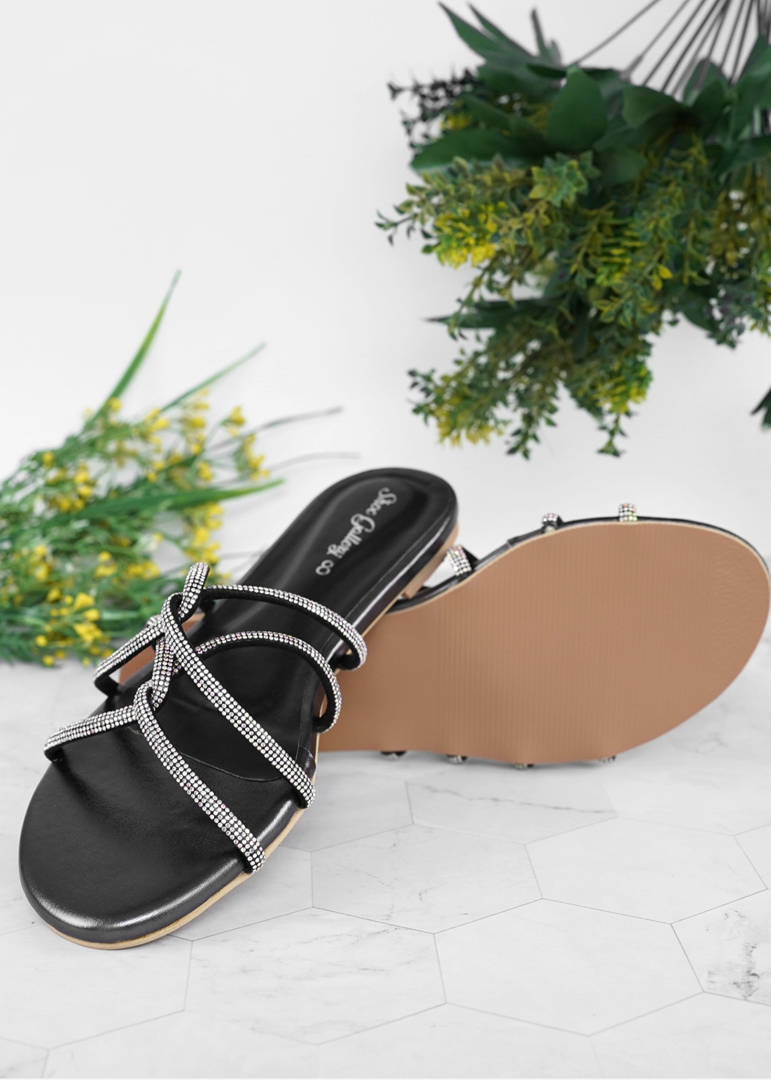 Flats in Black by - High Quality Women Flats TDW5127