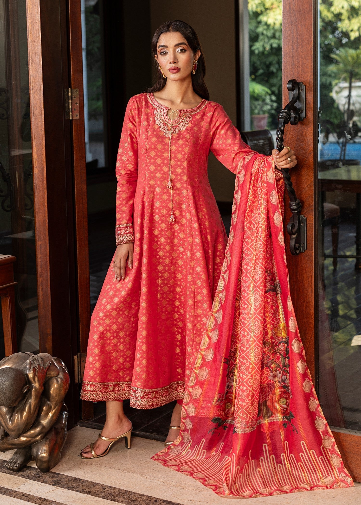 jacquard Pishwas in Tomato red