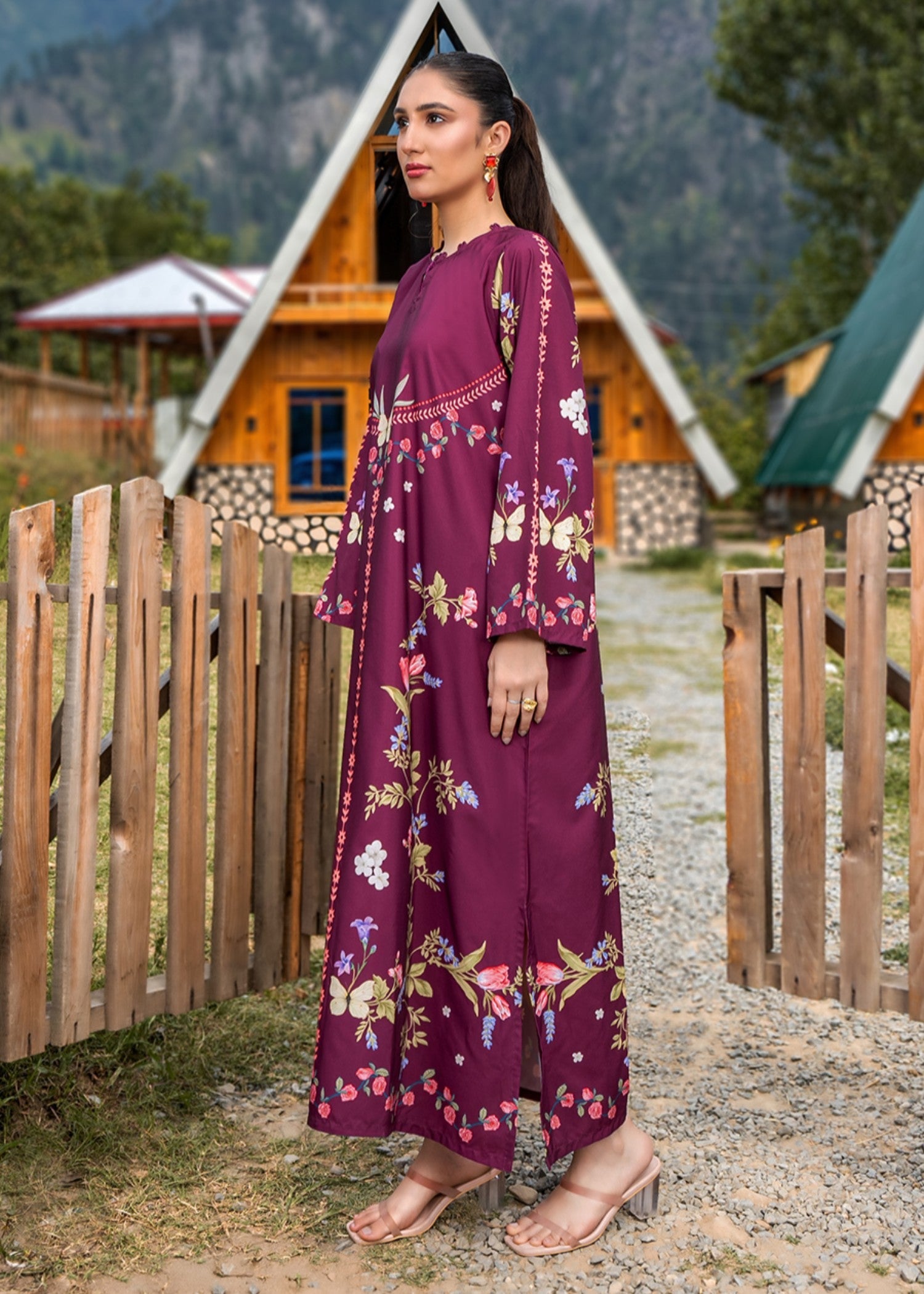 crepe Kaftan in Burgundy