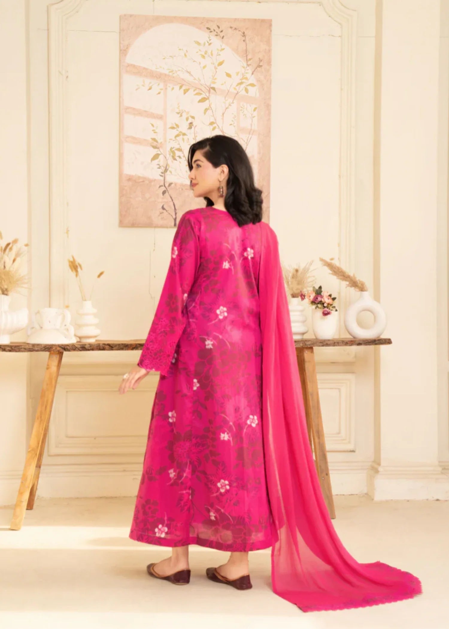 lawn cotton Pishwas in Shocking pink