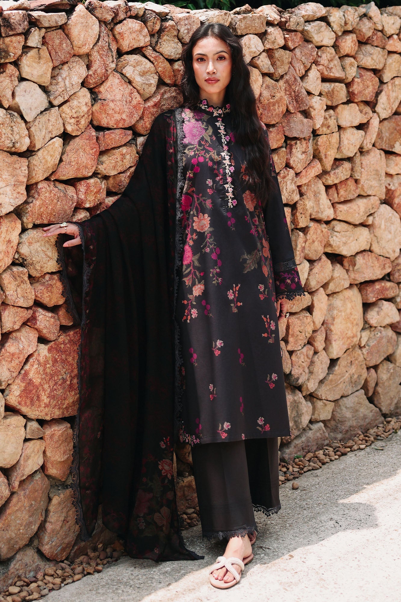 Eid Lawn Edit – Shadow Grace