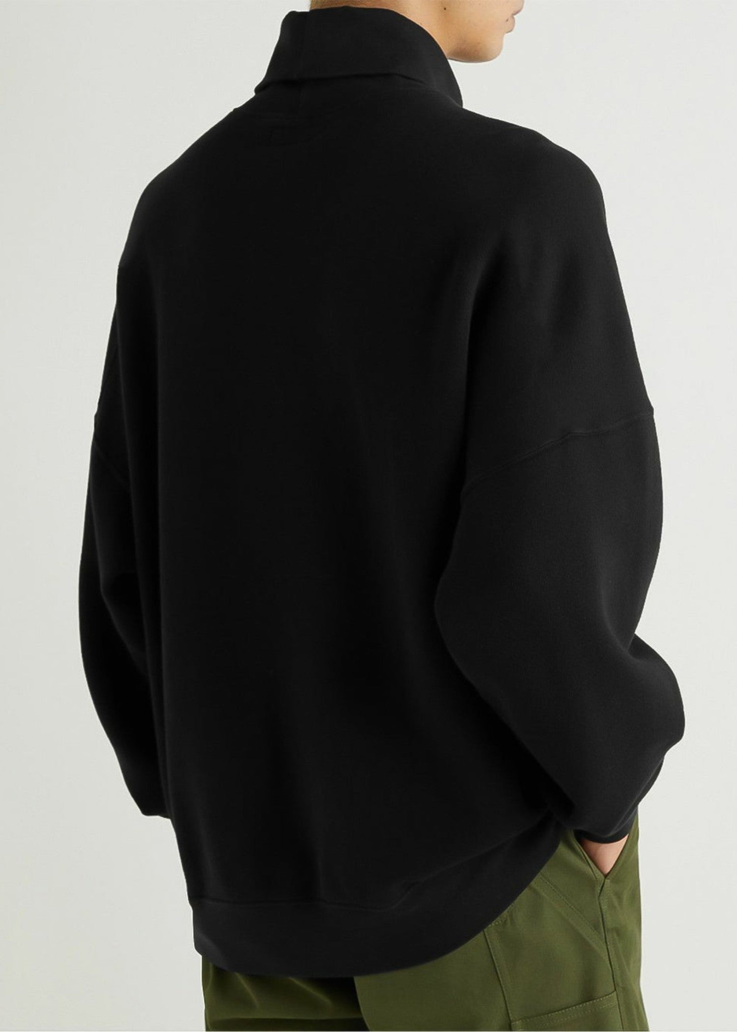 fleece Turtle Neck in Black