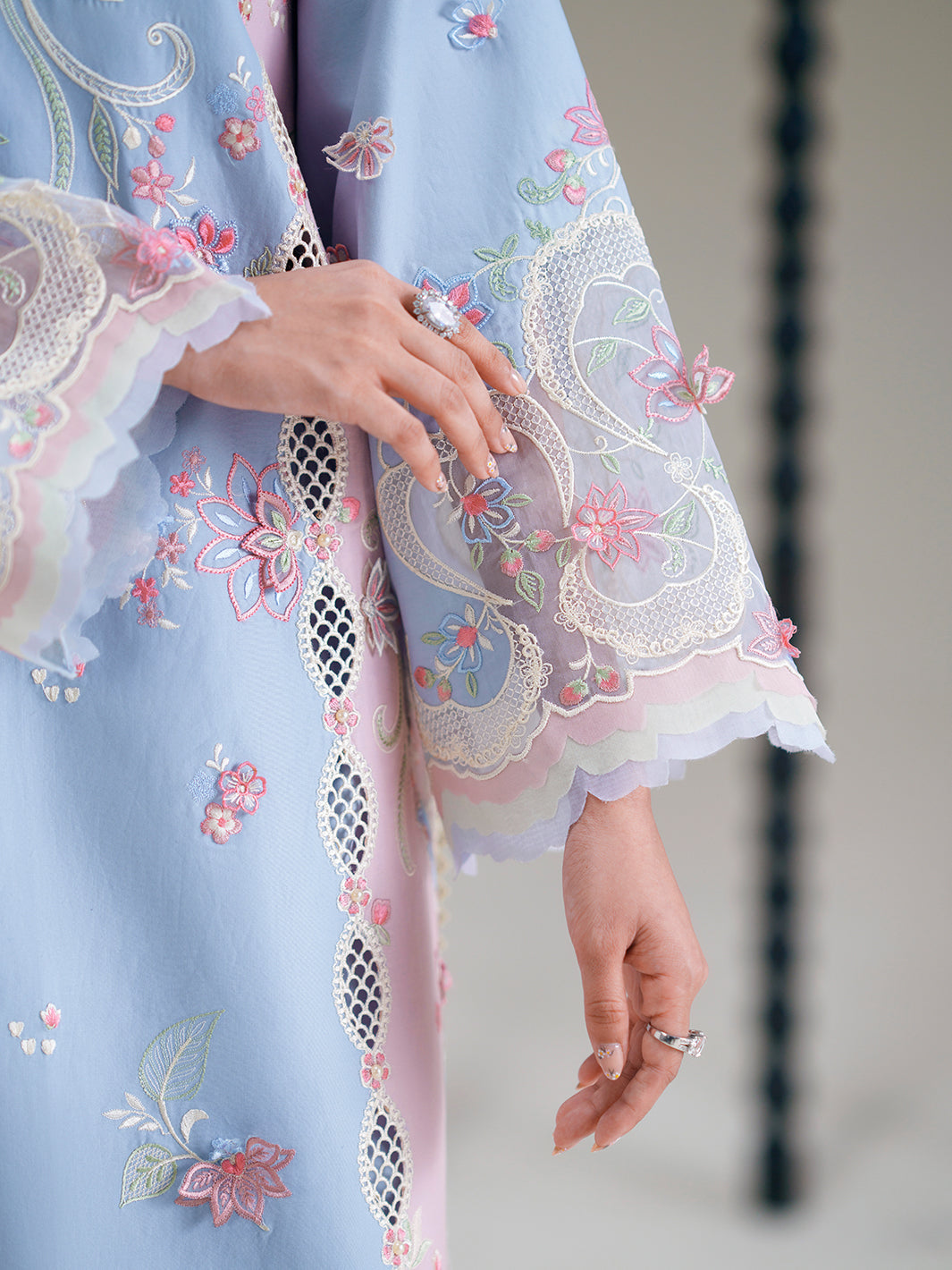 Amour Luxury Lawn – 184-B