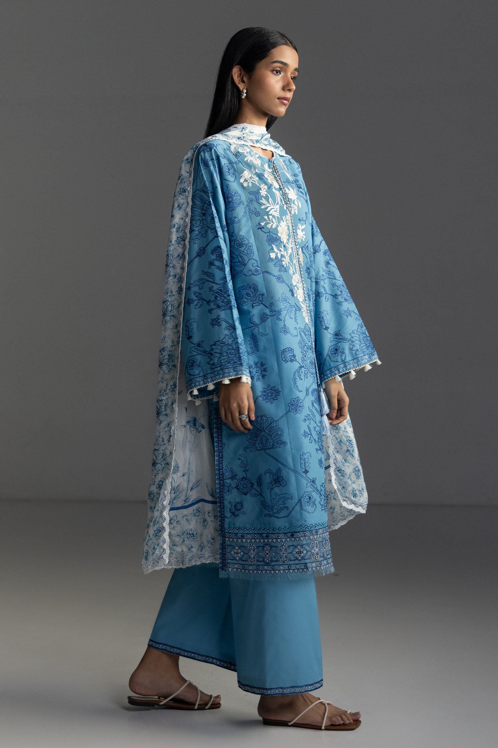Coco Lawn Edit – Aviona-3A