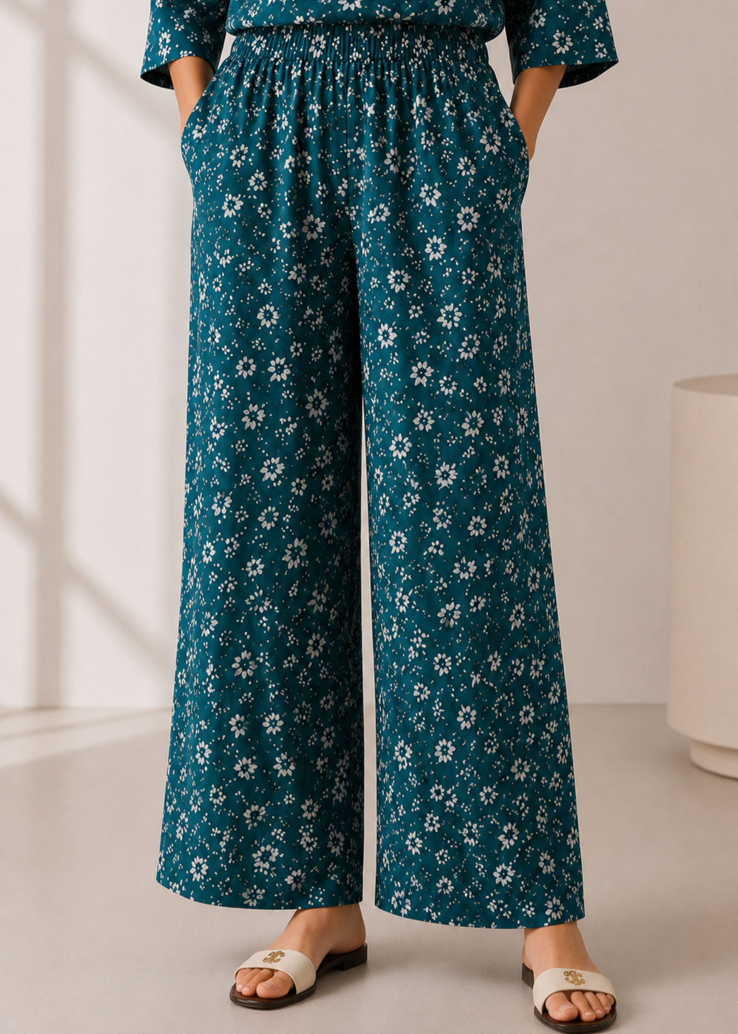 linen Trousers in Teal