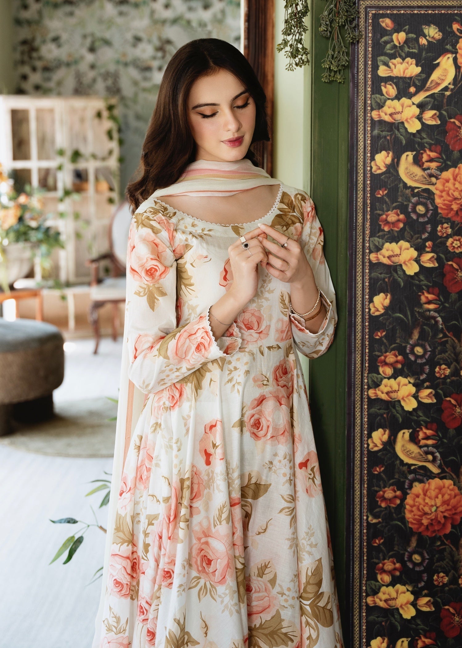 lawn Pishwas in Off-white