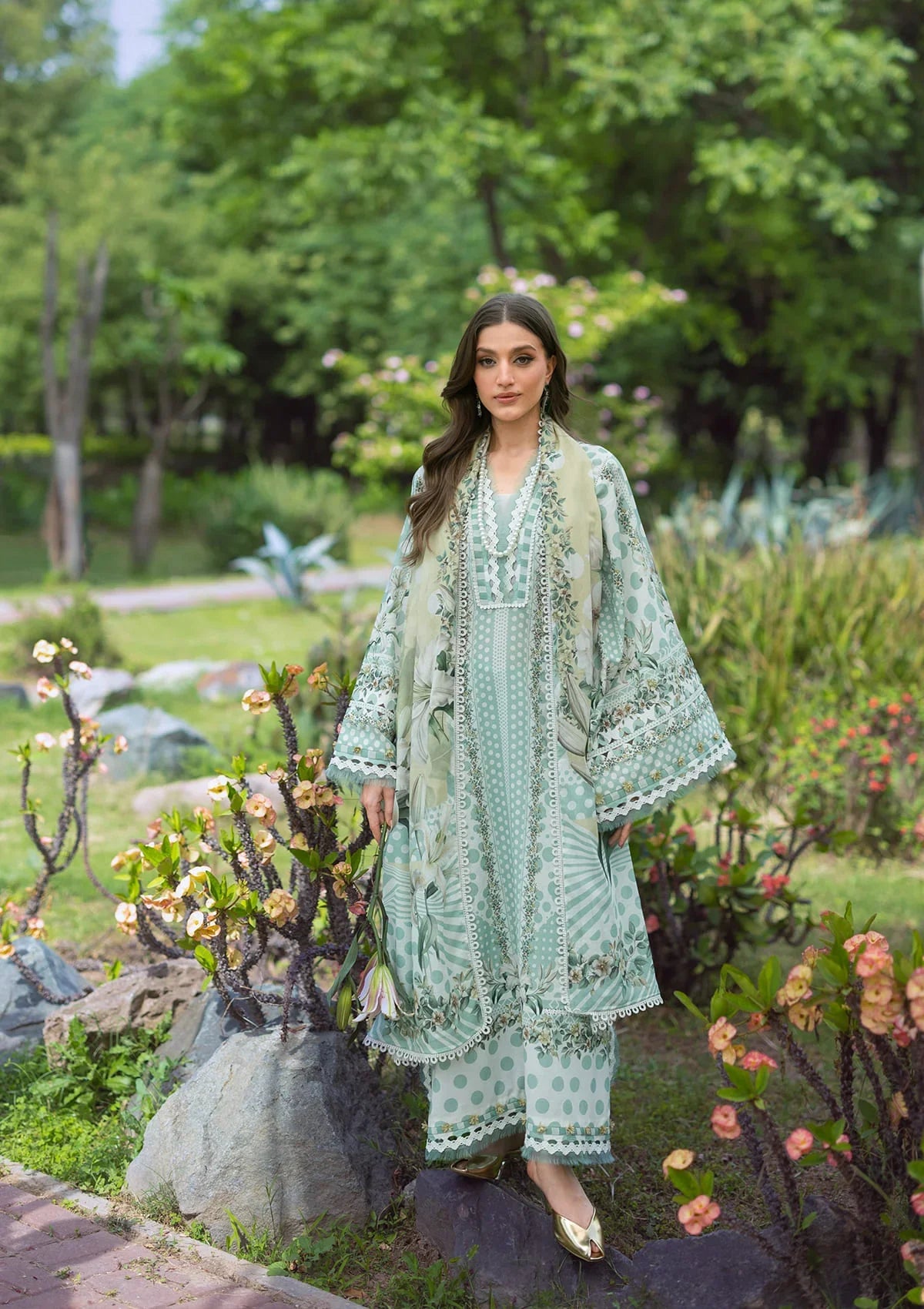 Bridgerton Prints Lawn – EPB-5B CIELA BELLE