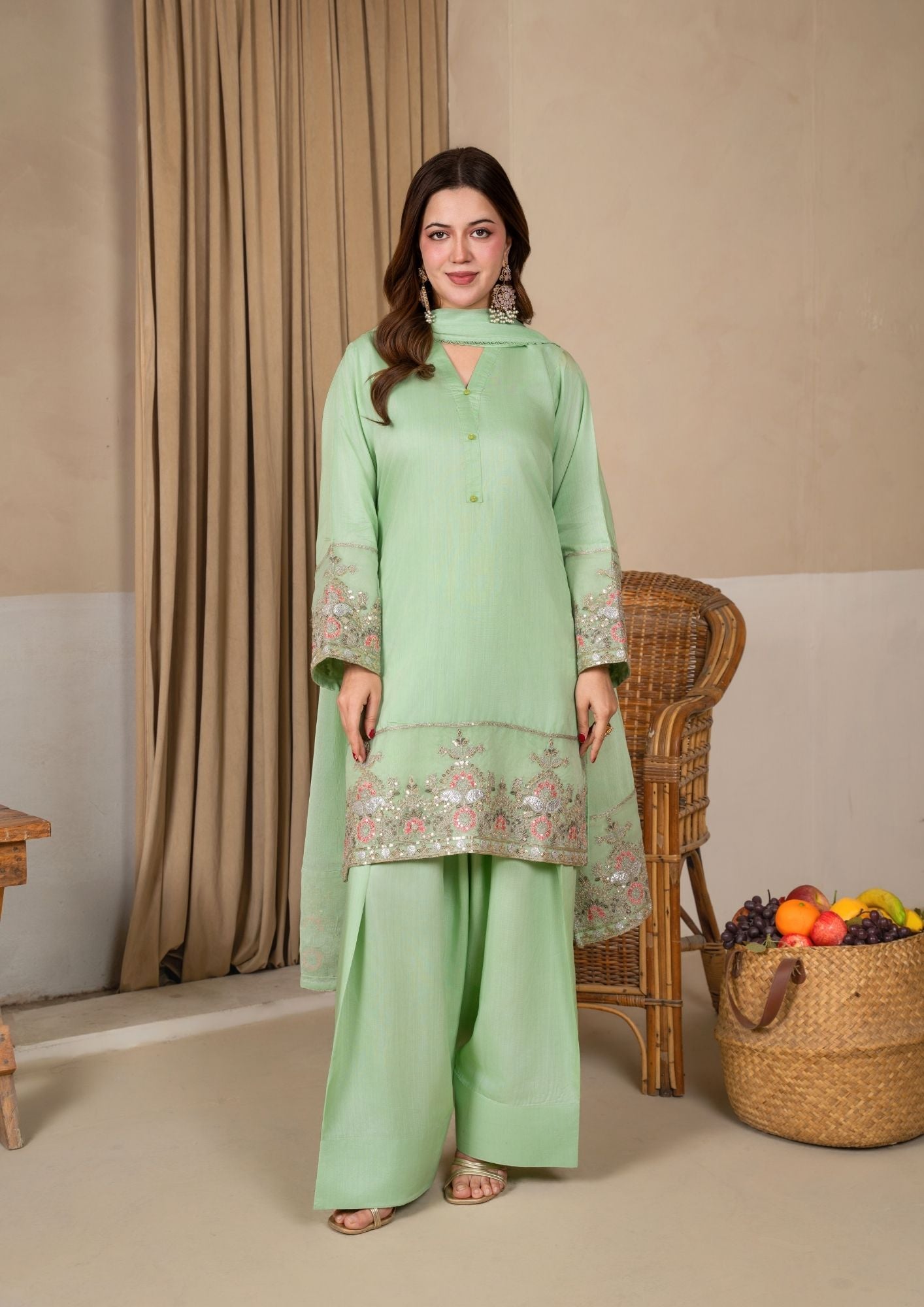 viscose raw silk Kurta Set in Pistachio green