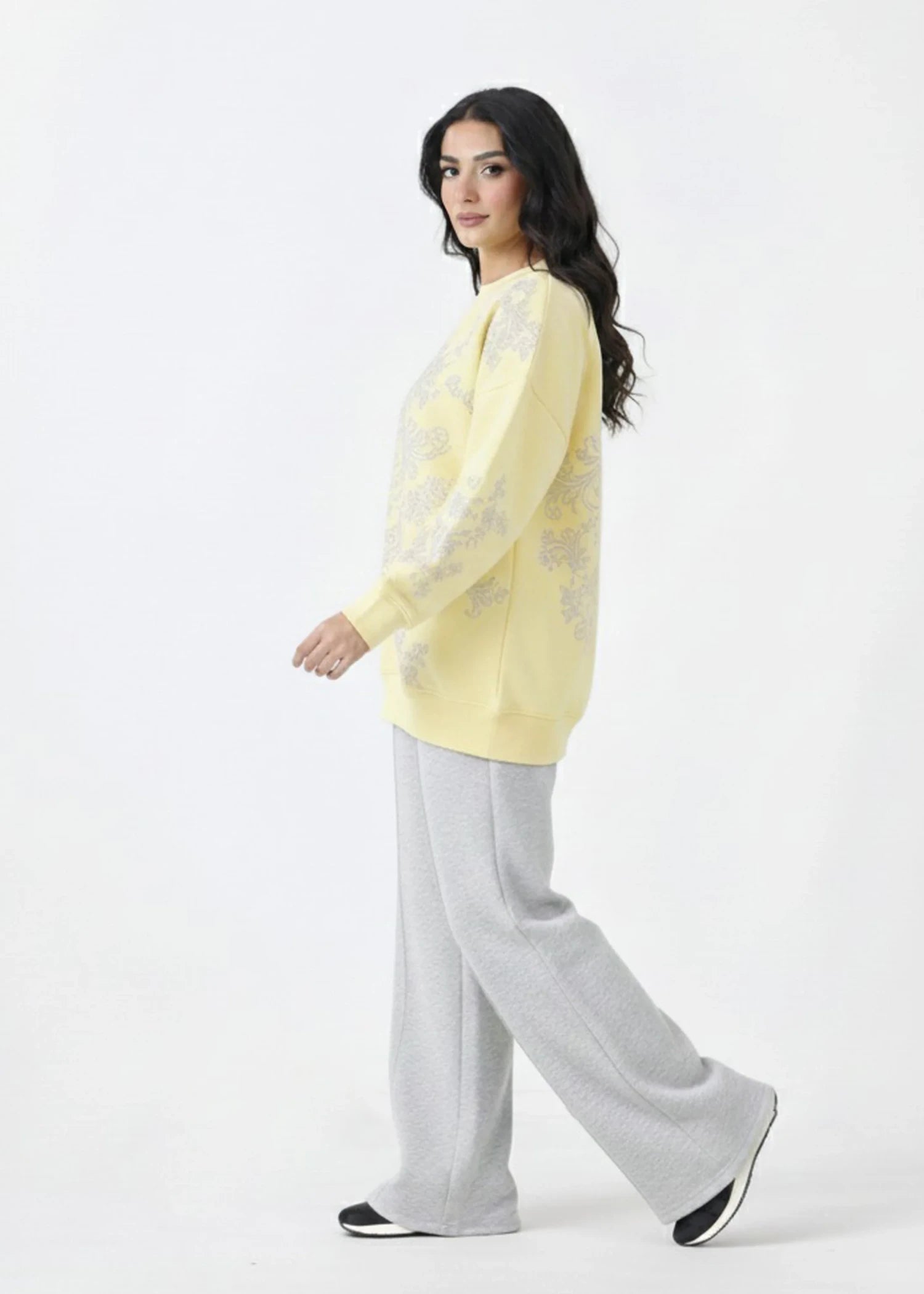 fleece Sweatshirt in Light yellow