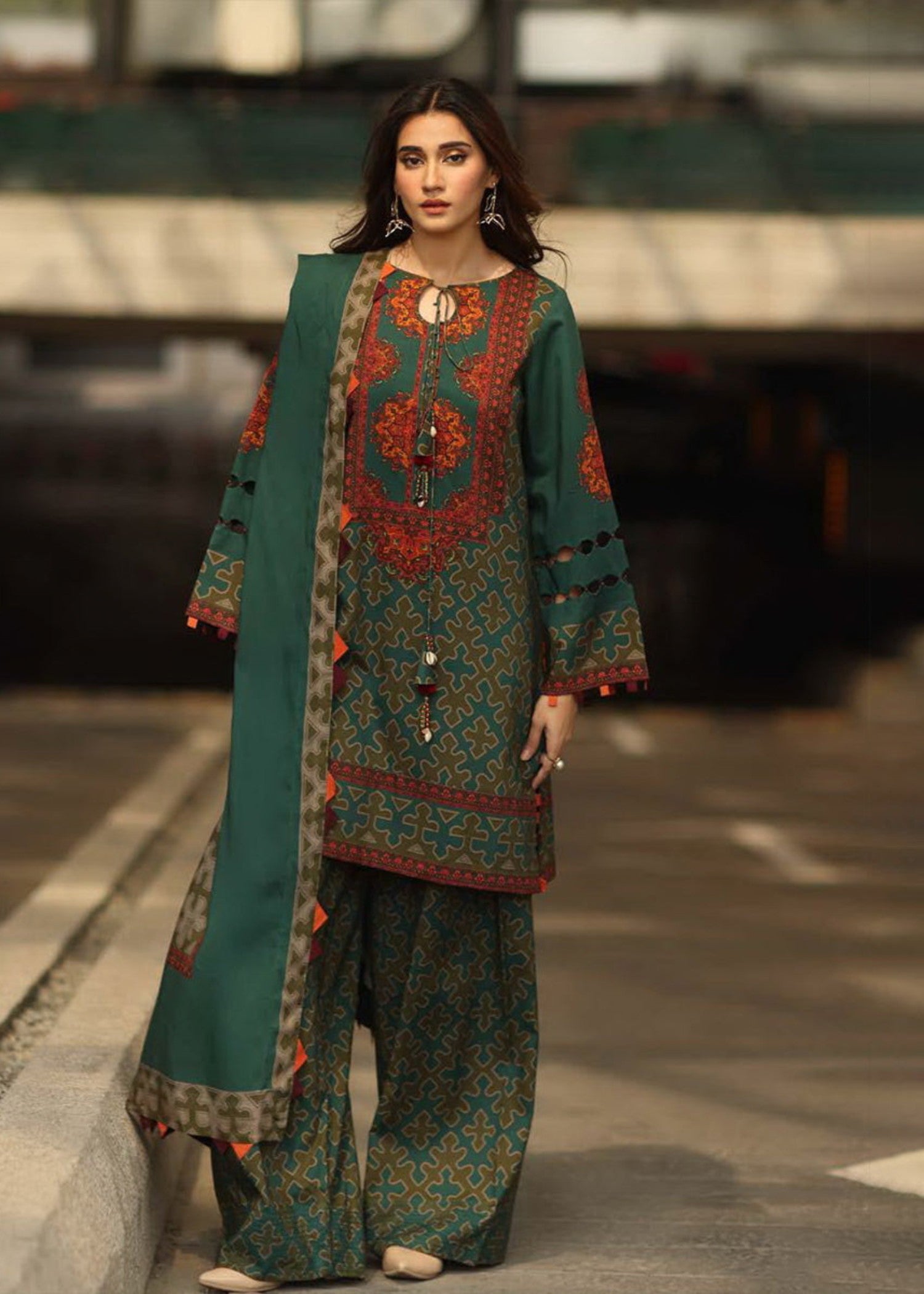 lawn Kurta Set in Dark green