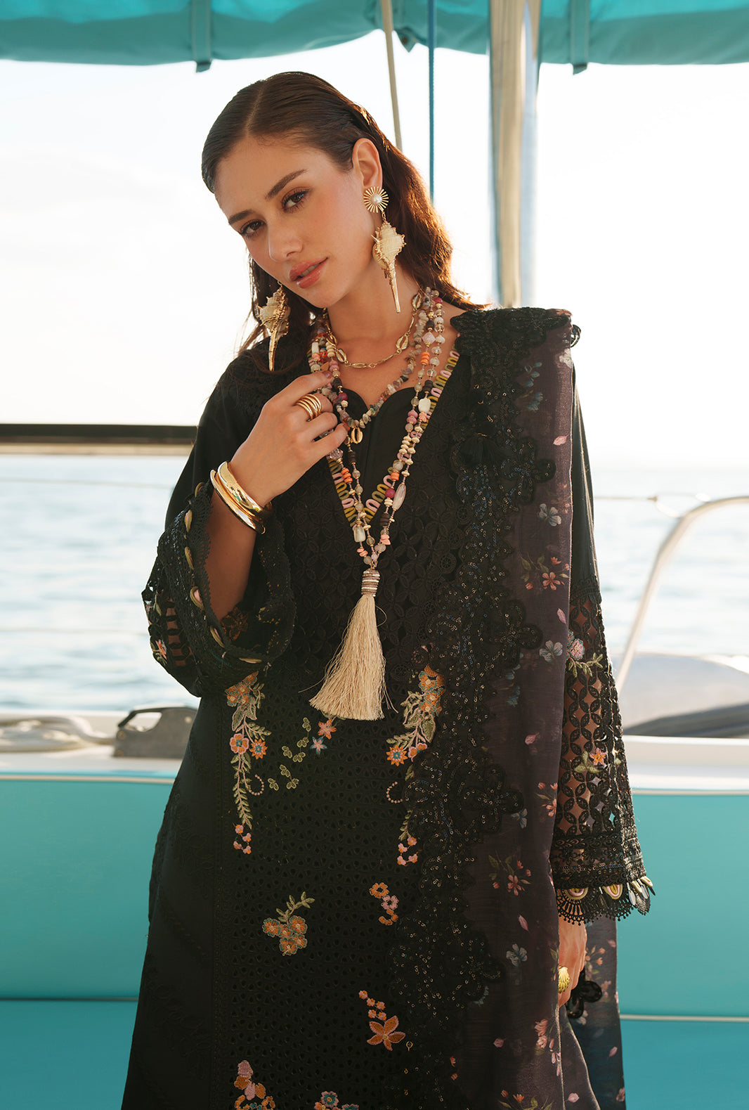 AJR Evara Luxury Lawn – Riela