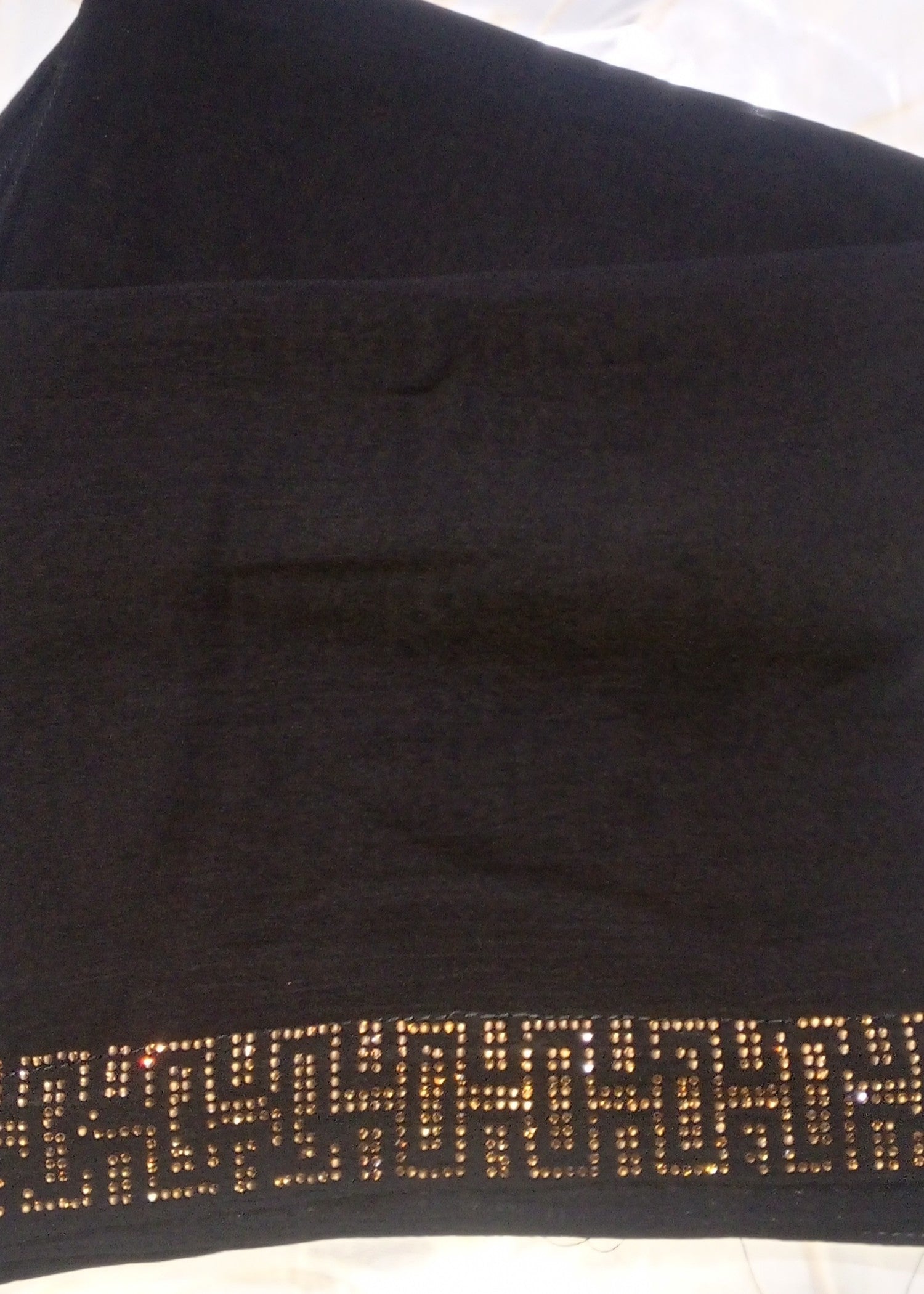 georgette Chaddar in Black, gold