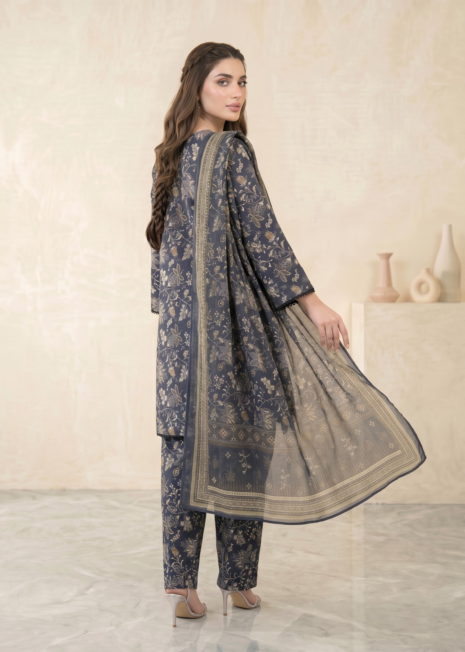 lawn Kurta Set in Ash black