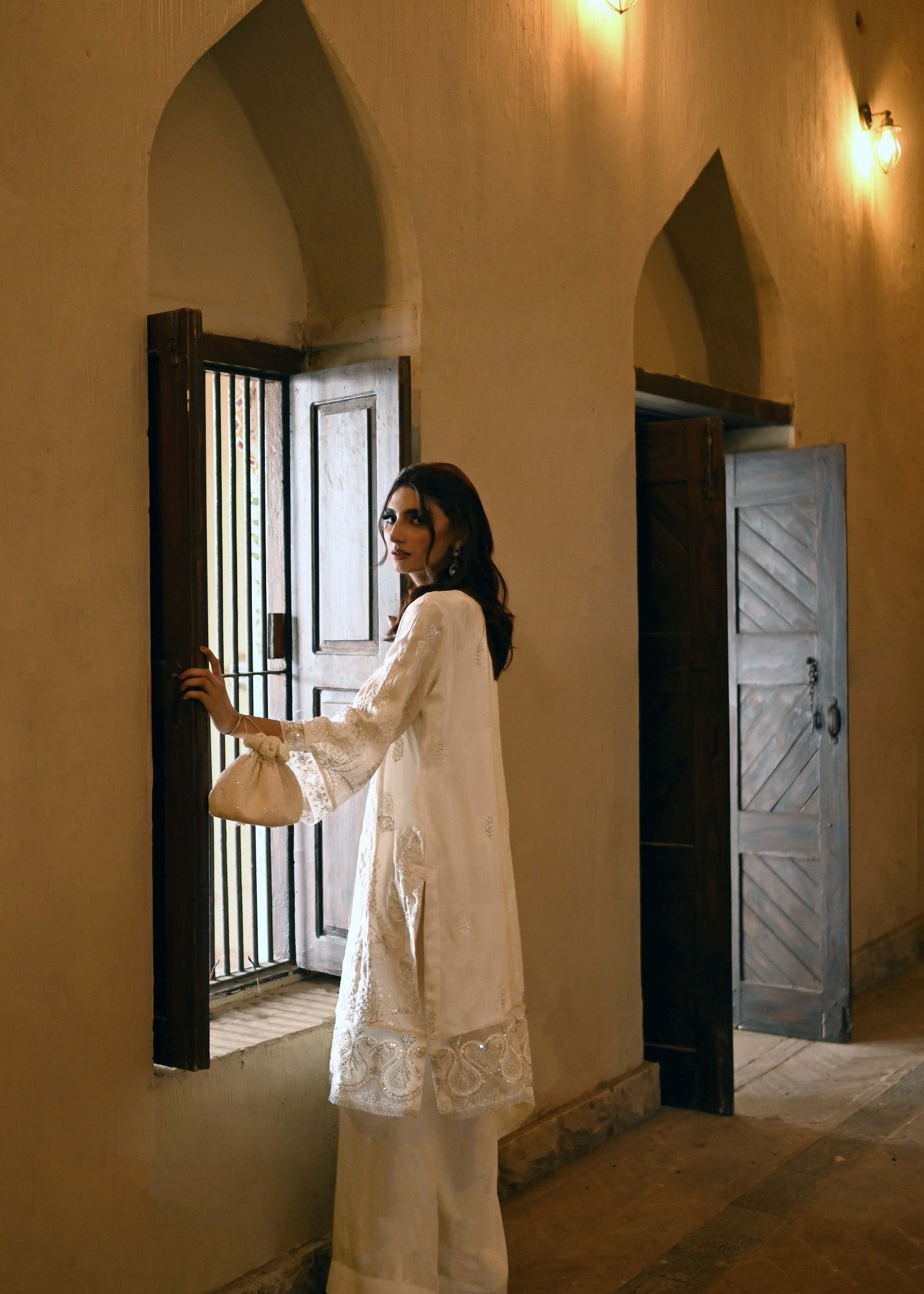 silk grip Kurta Set in Off-white