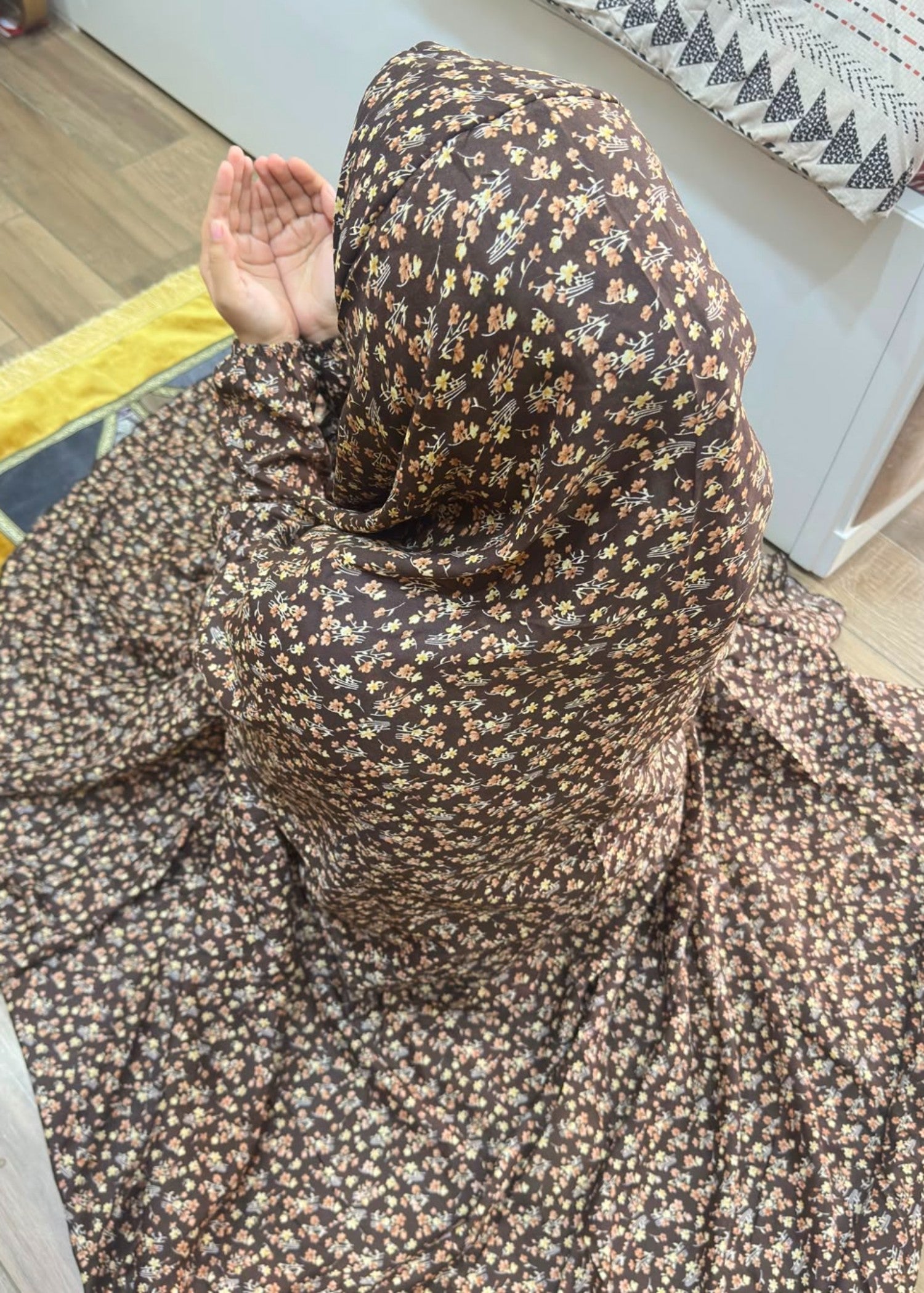 lawn Chaddar in Brown