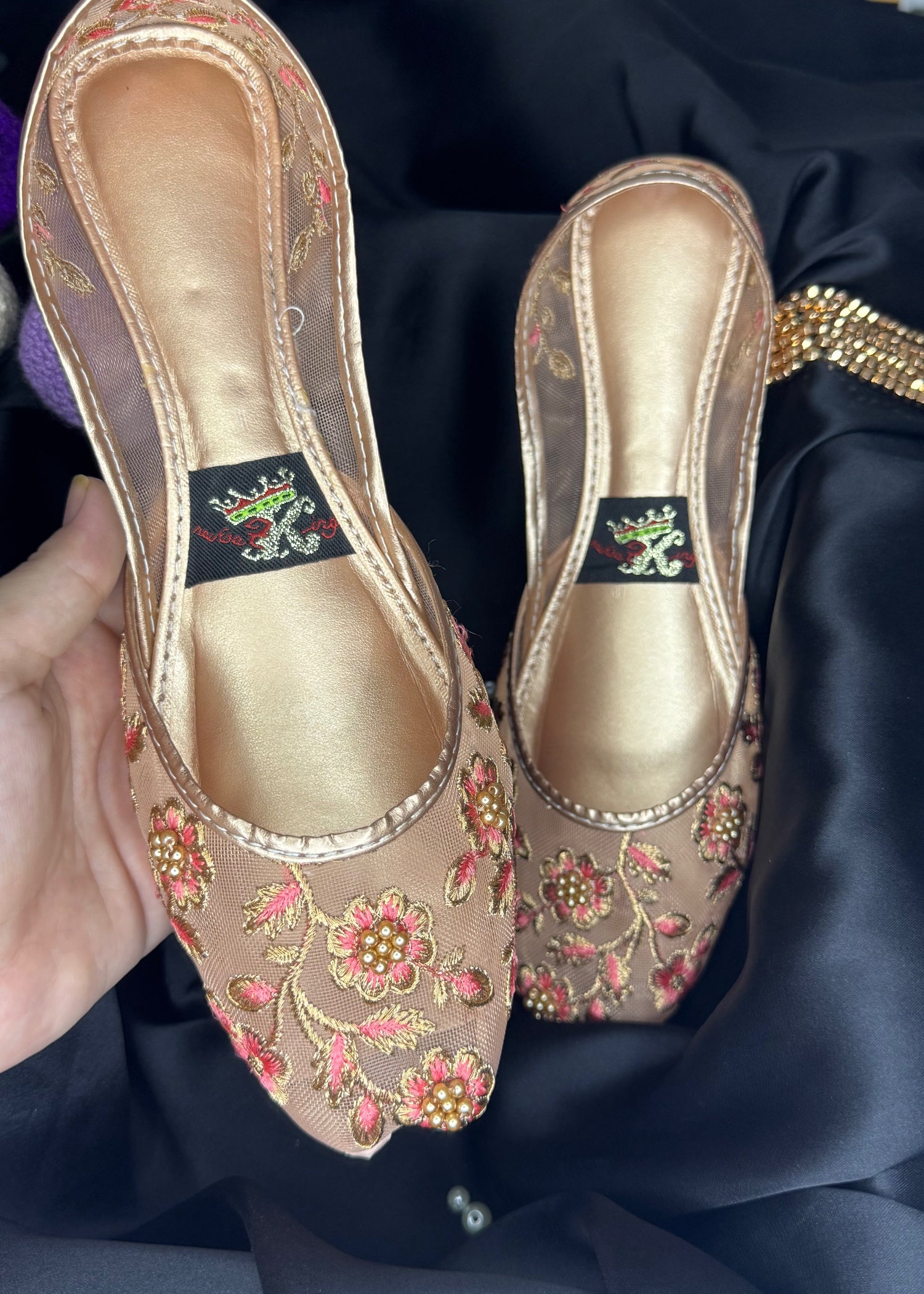 Khussa in Cotton, blush by - High Quality Women Khussa GGG2805