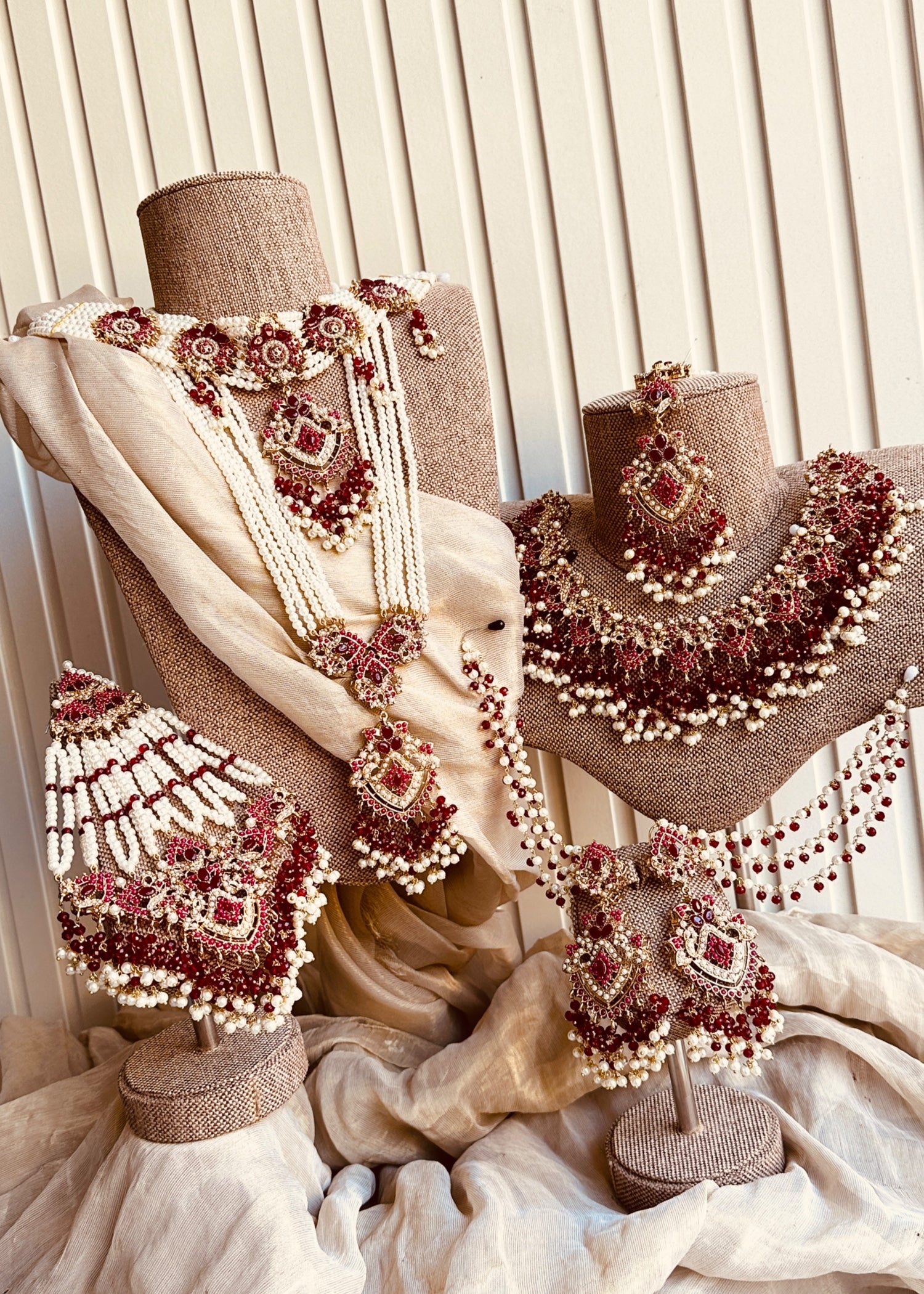 Jewelry Set in Maroon Color by - Trendy Women Jewelry Set BVG6801