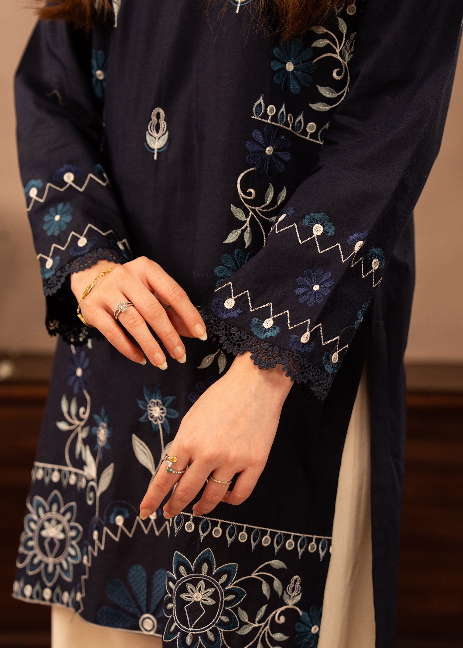 lawn Kurta Set in White, navy blue