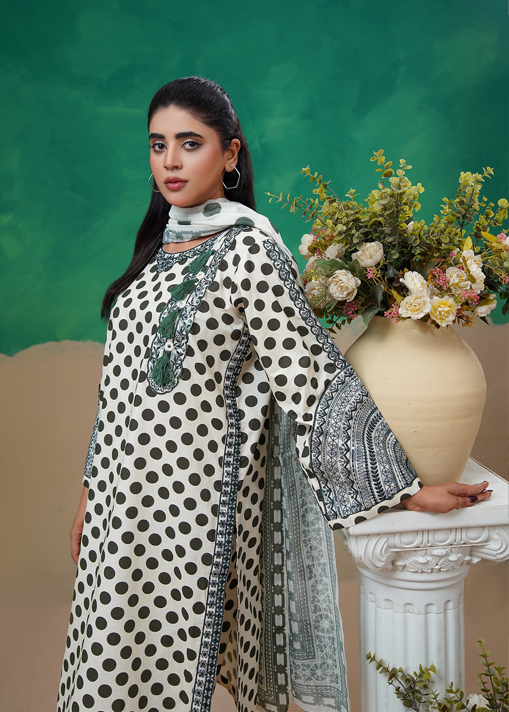 lawn Kurta Set in Olive green, off-white