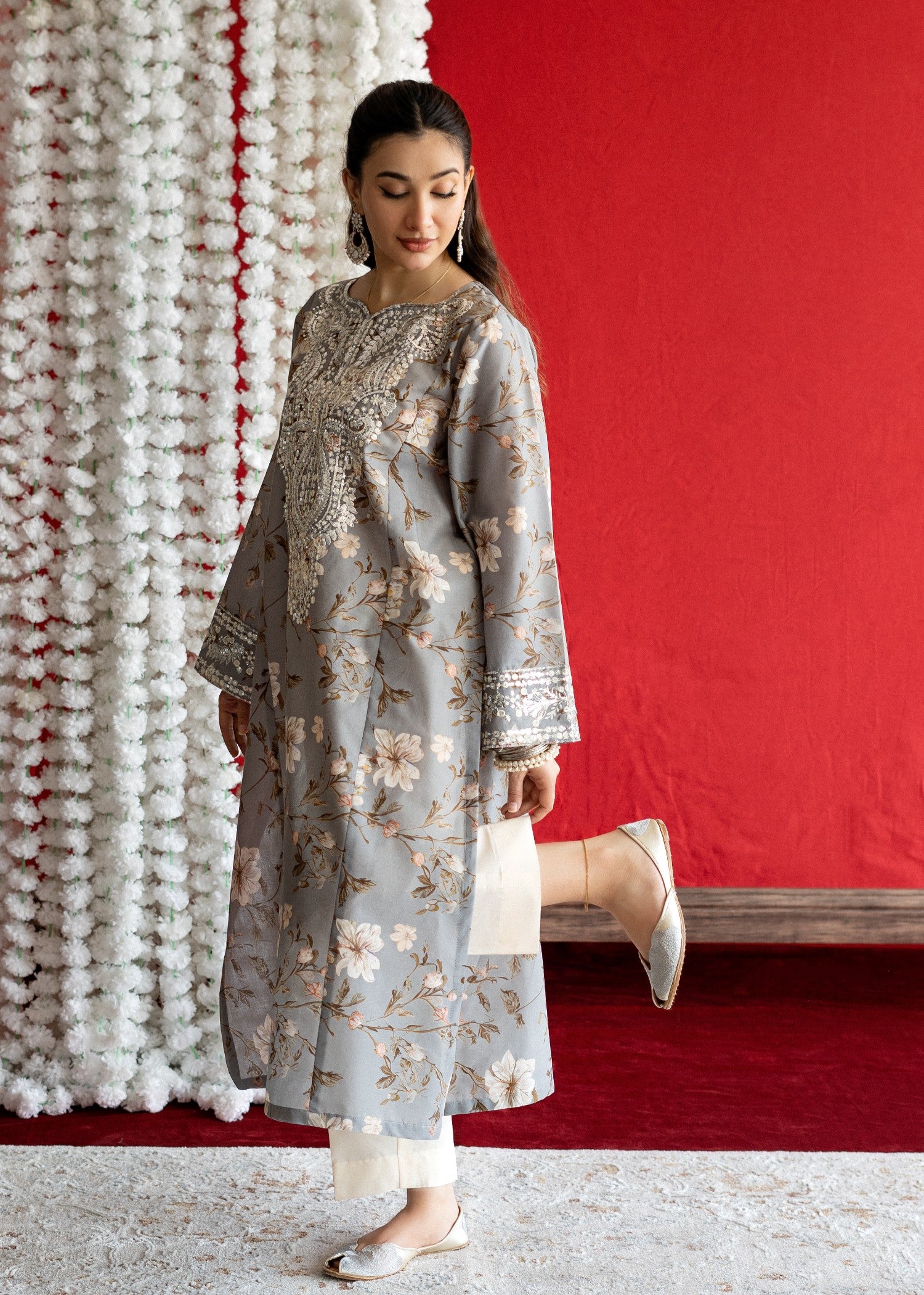 lawn Kurta Set in Off-white, zinc grey