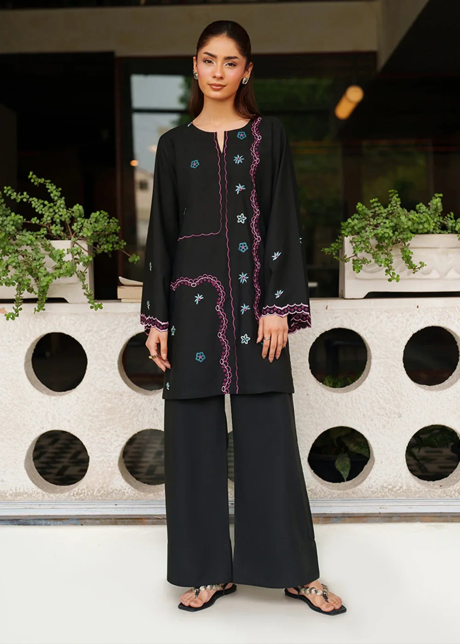 blended satin Kurta Set in Black