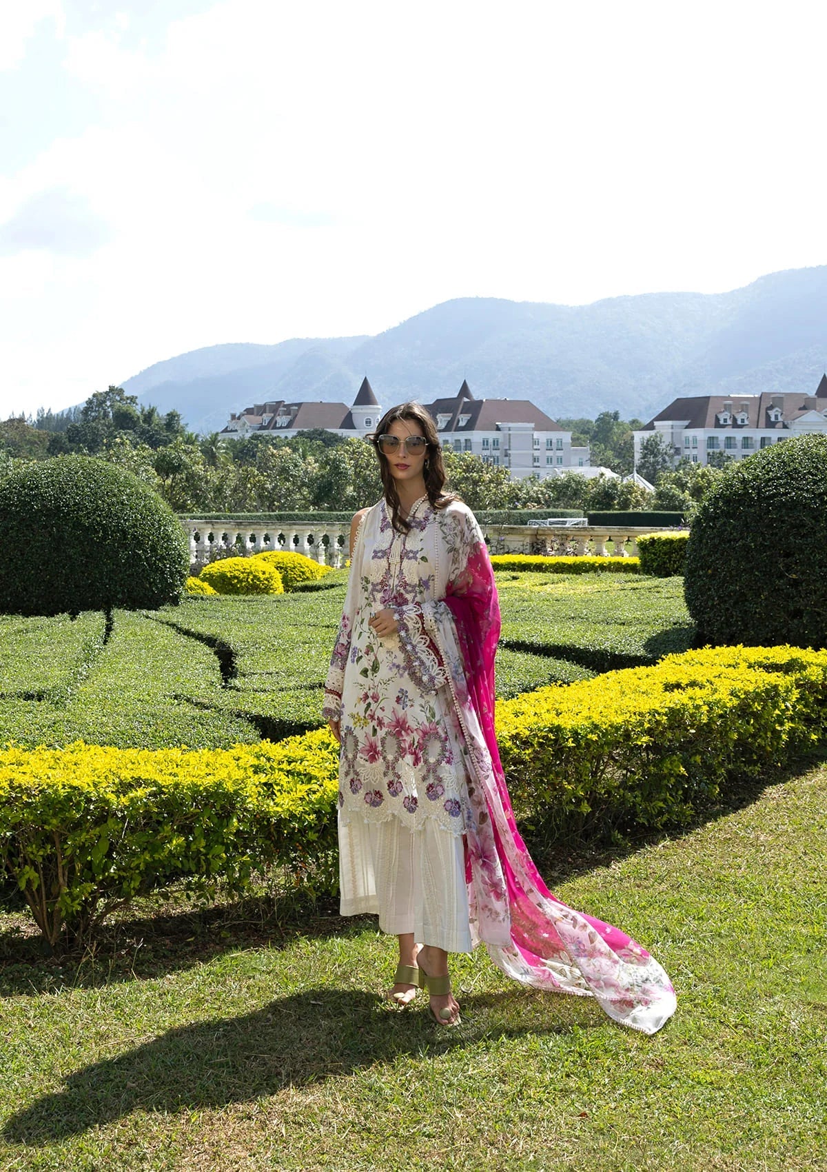 Signature Embroidered Lawn Prints – ESA-1A DUCHESS