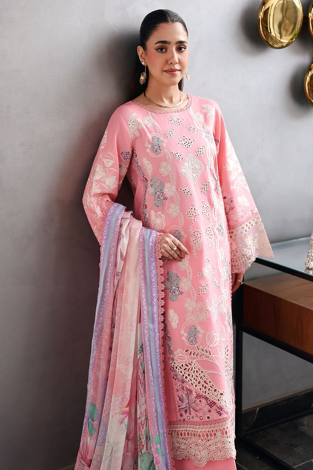 Andaaz Luxury Lawn – Z-1404