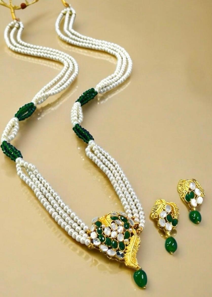 Jewelry Set in Emerald green Color by - Trendy Women Jewelry Set XXX0937